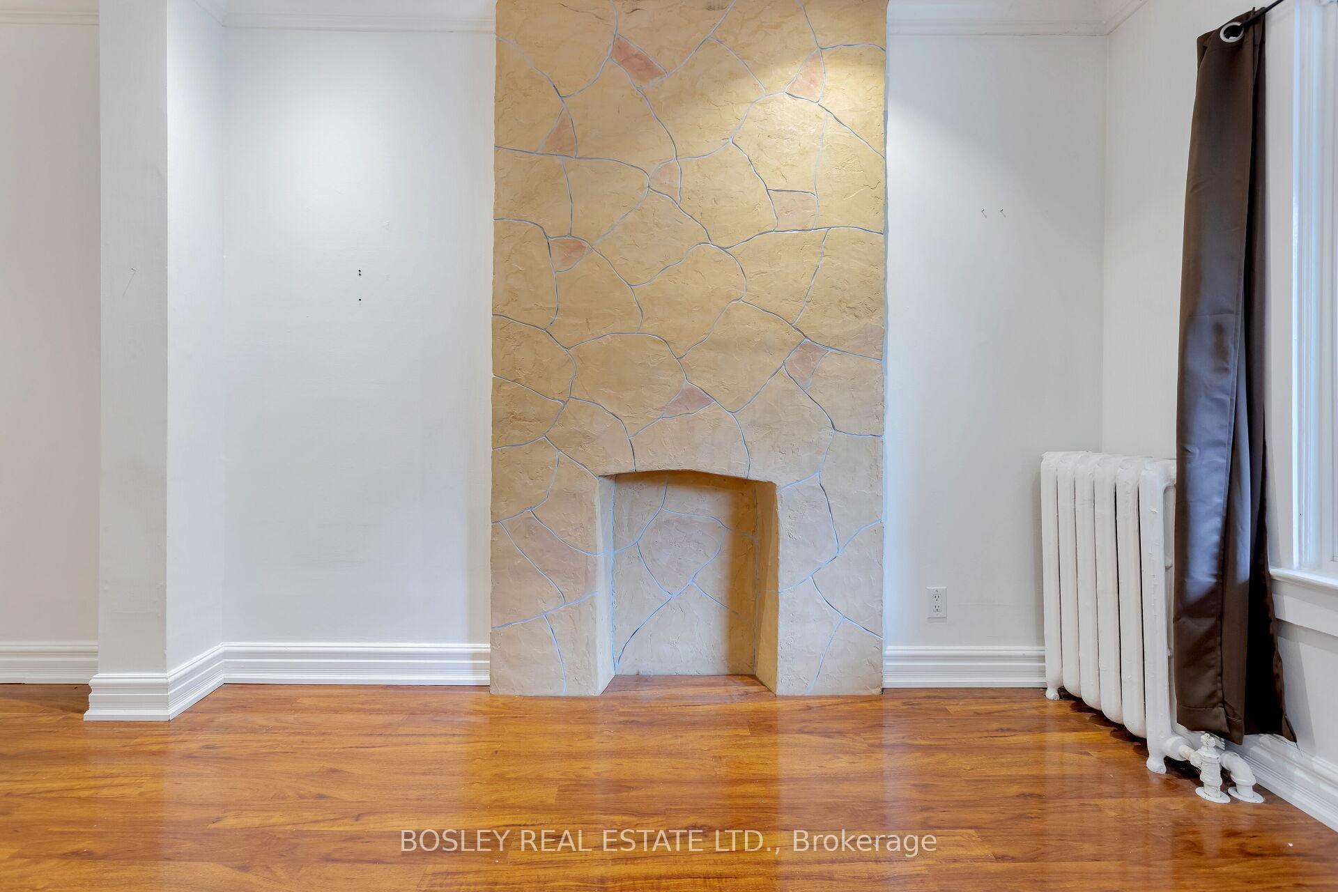 Photo 5 of 123 Seaton Street, Toronto, Moss Park — HOMEH
