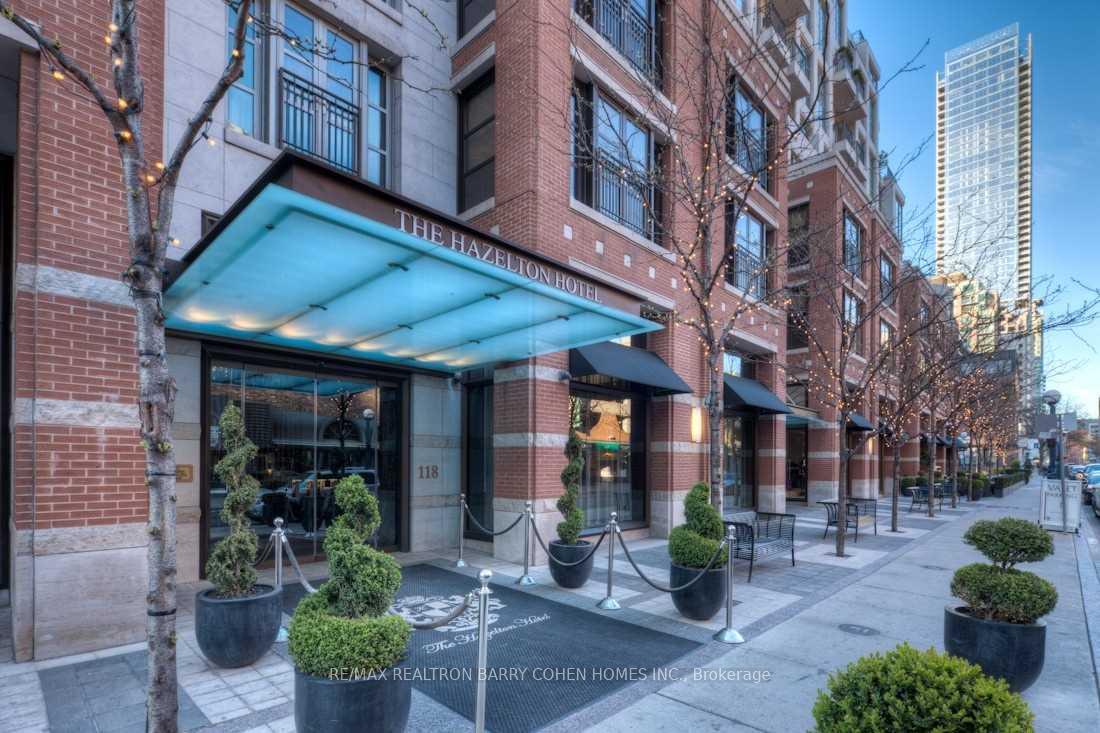 Front of Unit 703, 118 Yorkville Avenue