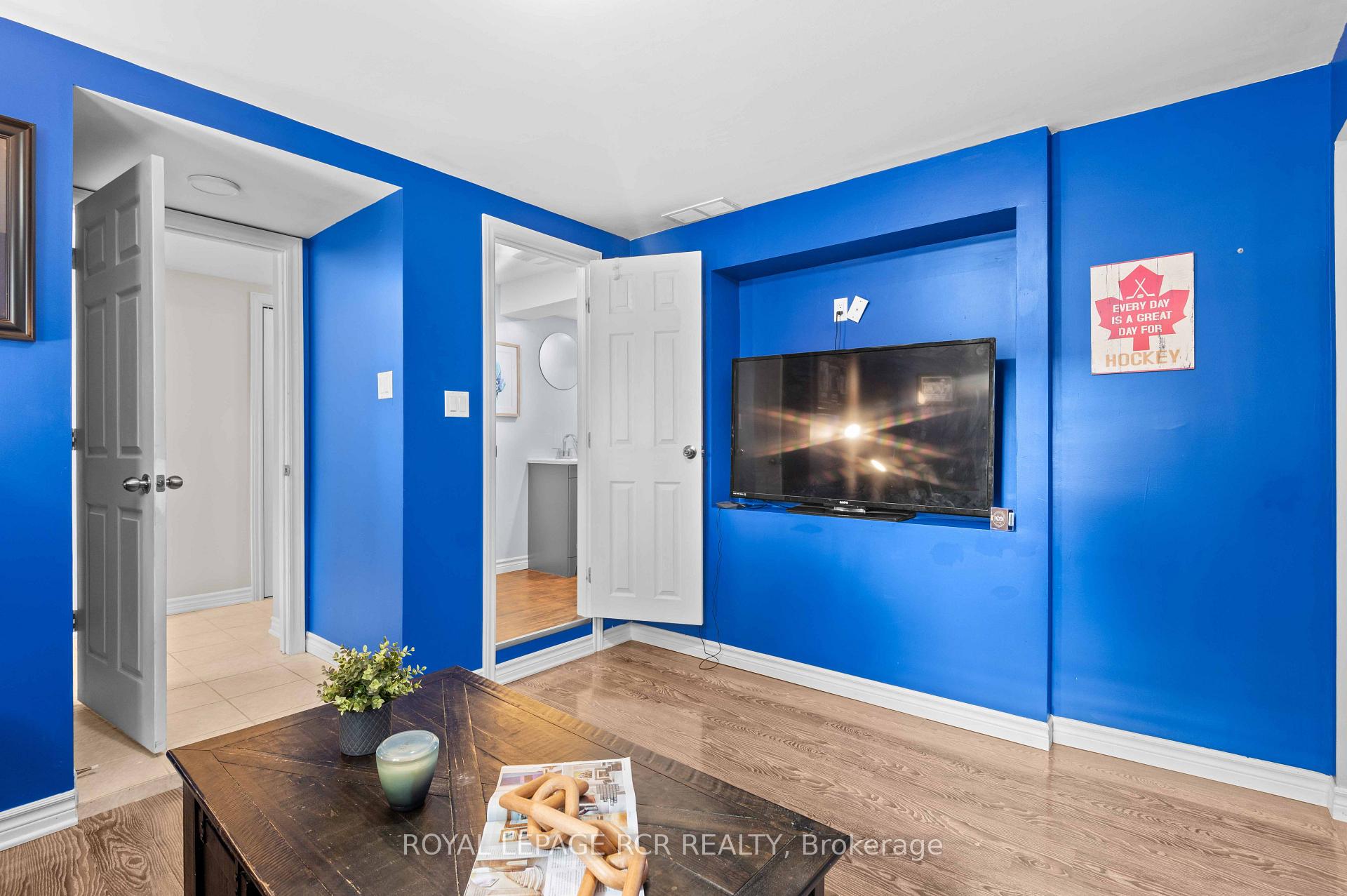 Photo 8 of 94 Morgandale Crescent, Orangeville — HOMEH