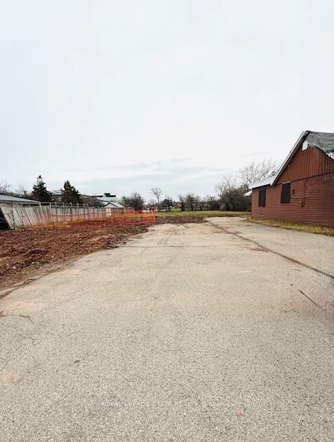 Photo 4 of 148 Green Road, Hamilton, Stoney Creek — HOMEH