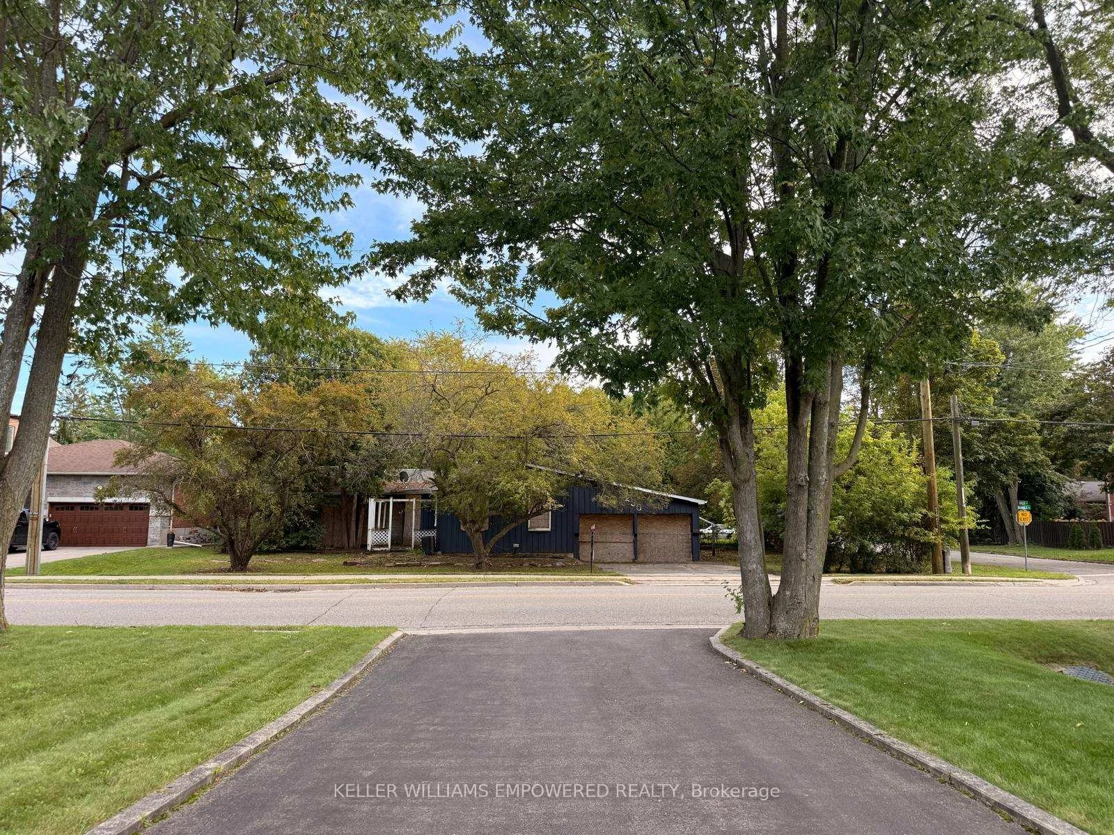 Photo 4 of 230 Rumble Avenue, Richmond Hill, Mill Pond — HOMEH
