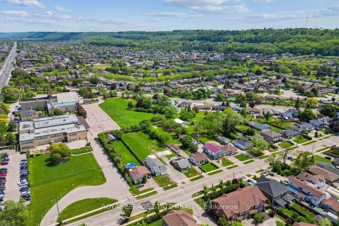 Photo 9 of 146 Green Road, Hamilton, Stoney Creek — HOMEH
