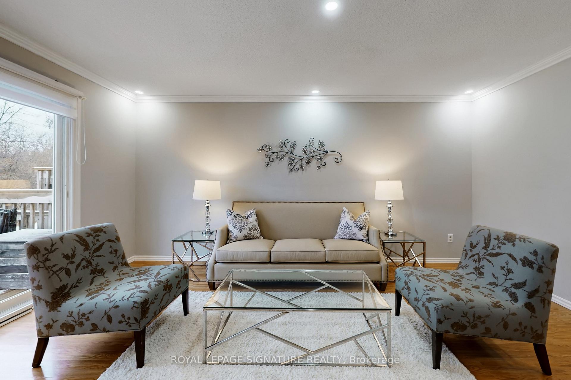 Photo 2 of Unit 76, 700 Harmony Road N, Oshawa, Pinecrest — HOMEH