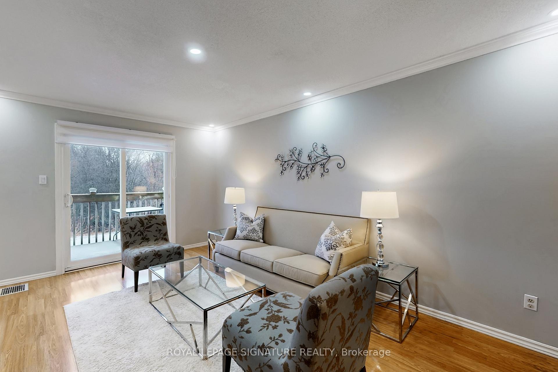 Photo 4 of Unit 76, 700 Harmony Road N, Oshawa, Pinecrest — HOMEH