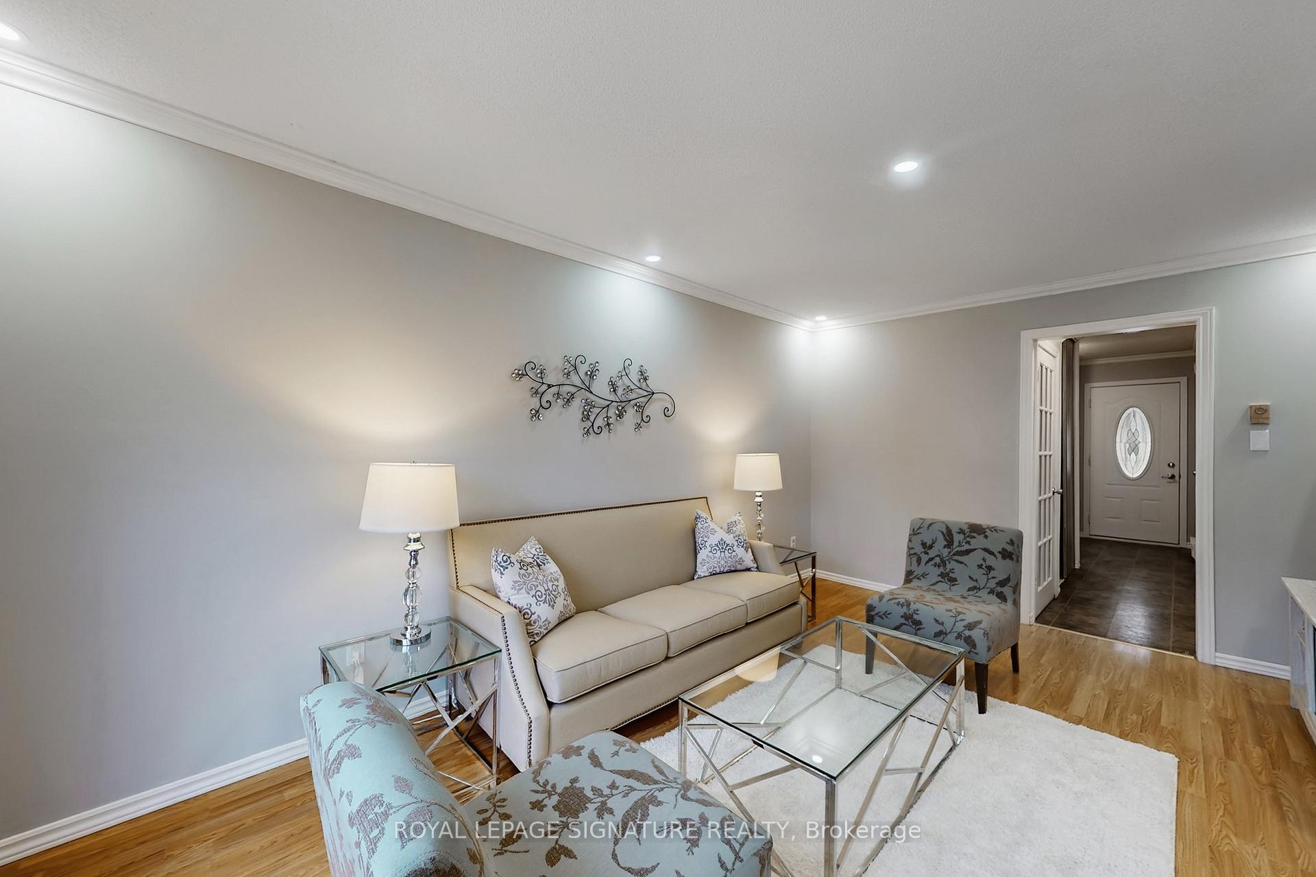 Photo 5 of Unit 76, 700 Harmony Road N, Oshawa, Pinecrest — HOMEH