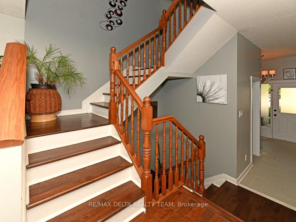 Photo 14 of Unit 28, 6159 Heritage Park Crescent, Ottawa, Chapel Hill — HOMEH