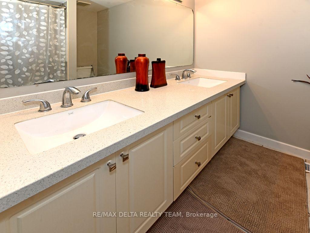 Photo 20 of Unit 28, 6159 Heritage Park Crescent, Ottawa, Chapel Hill — HOMEH
