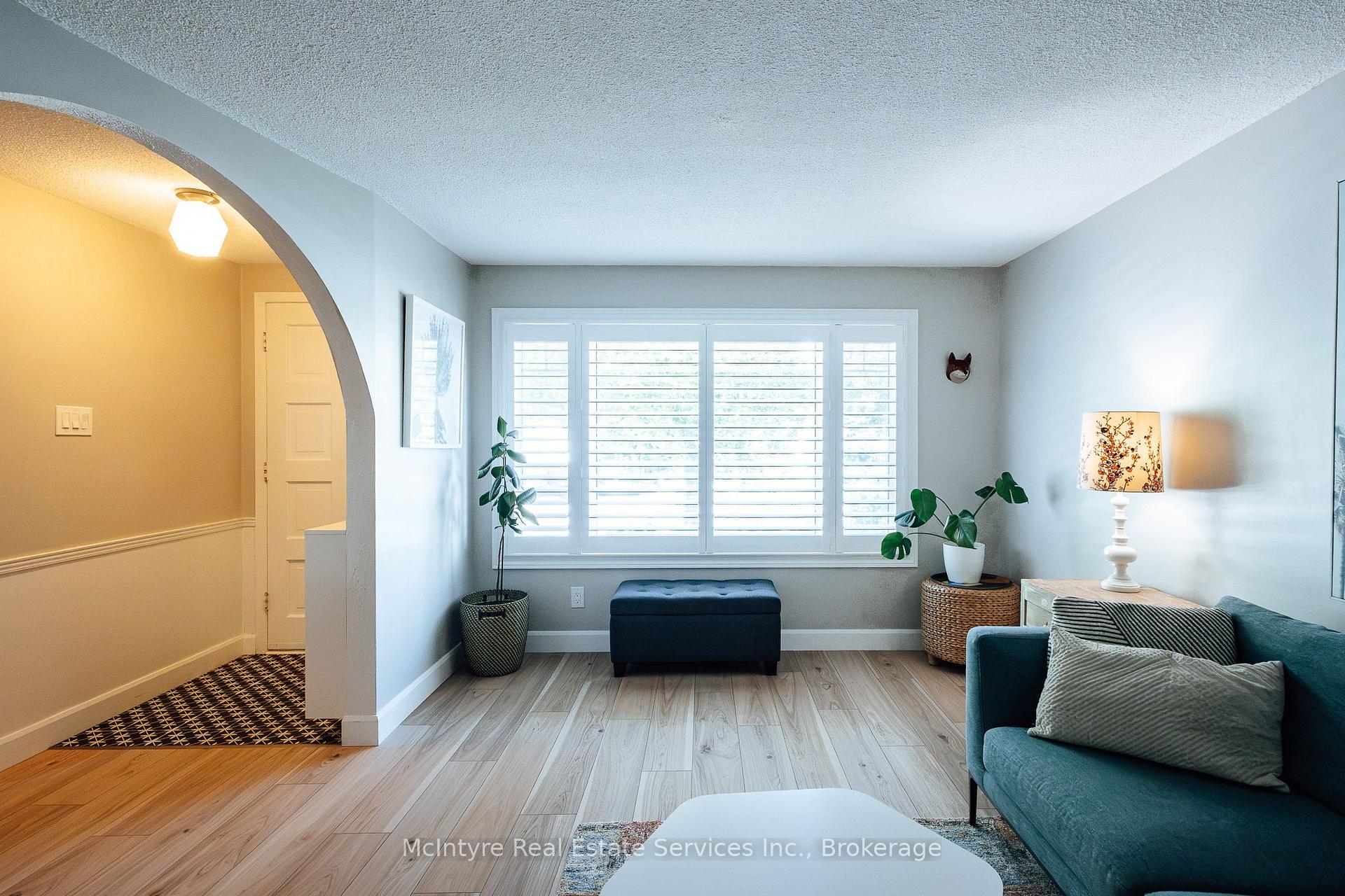 Photo 11 of 78 Helene Crescent, Waterloo, Beechwood — HOMEH