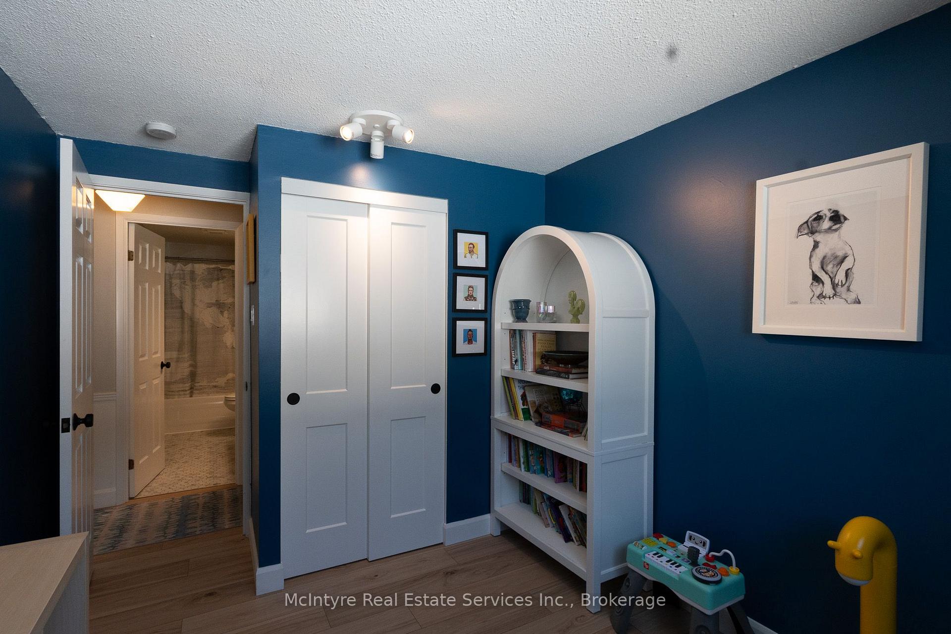 Photo 13 of 78 Helene Crescent, Waterloo, Beechwood — HOMEH