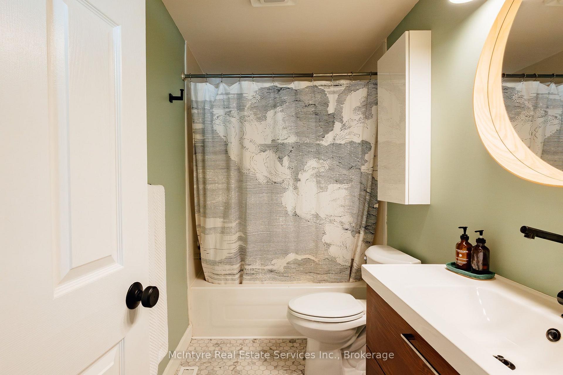 Photo 15 of 78 Helene Crescent, Waterloo, Beechwood — HOMEH
