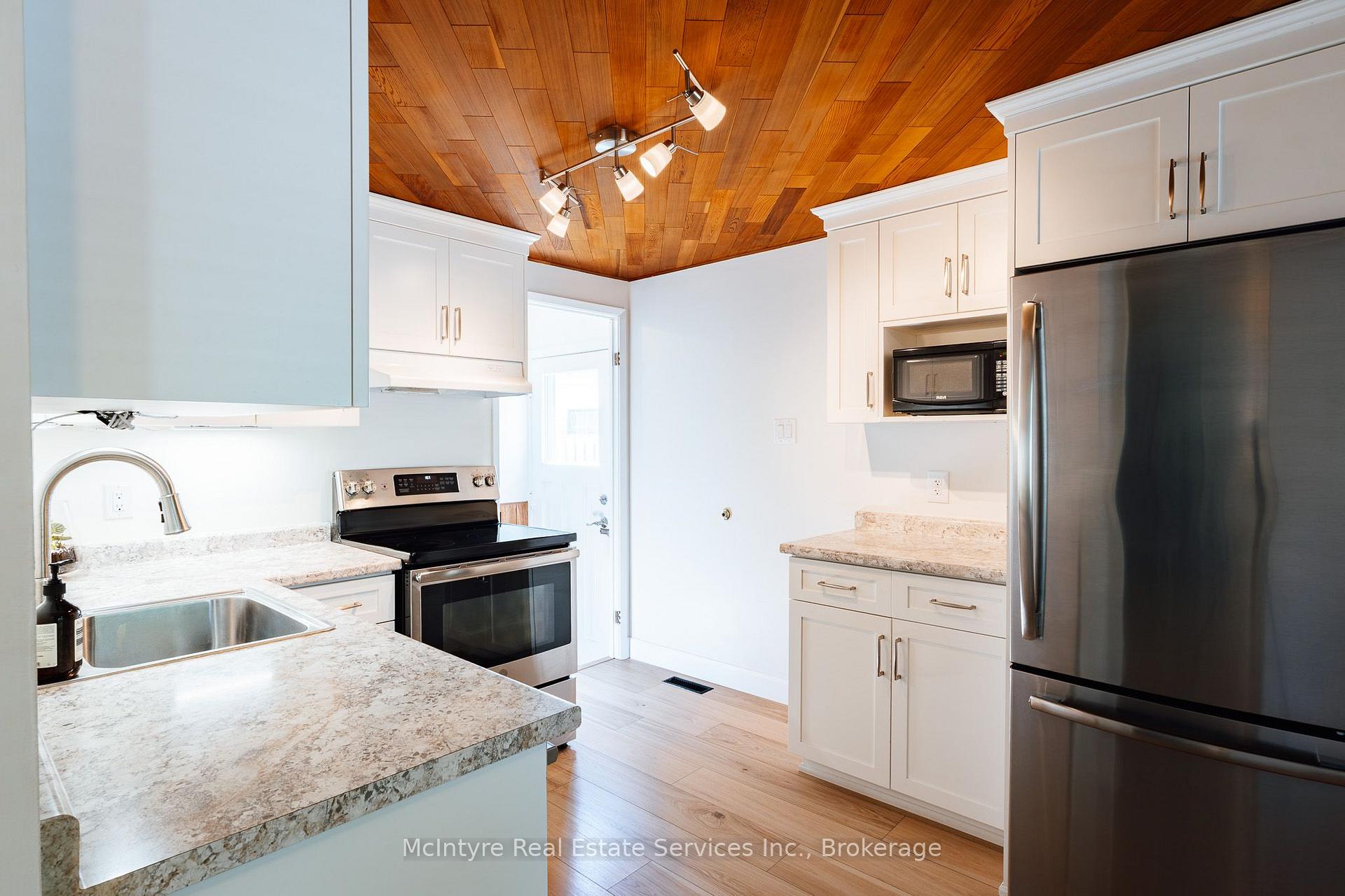Photo 23 of 78 Helene Crescent, Waterloo, Beechwood — HOMEH