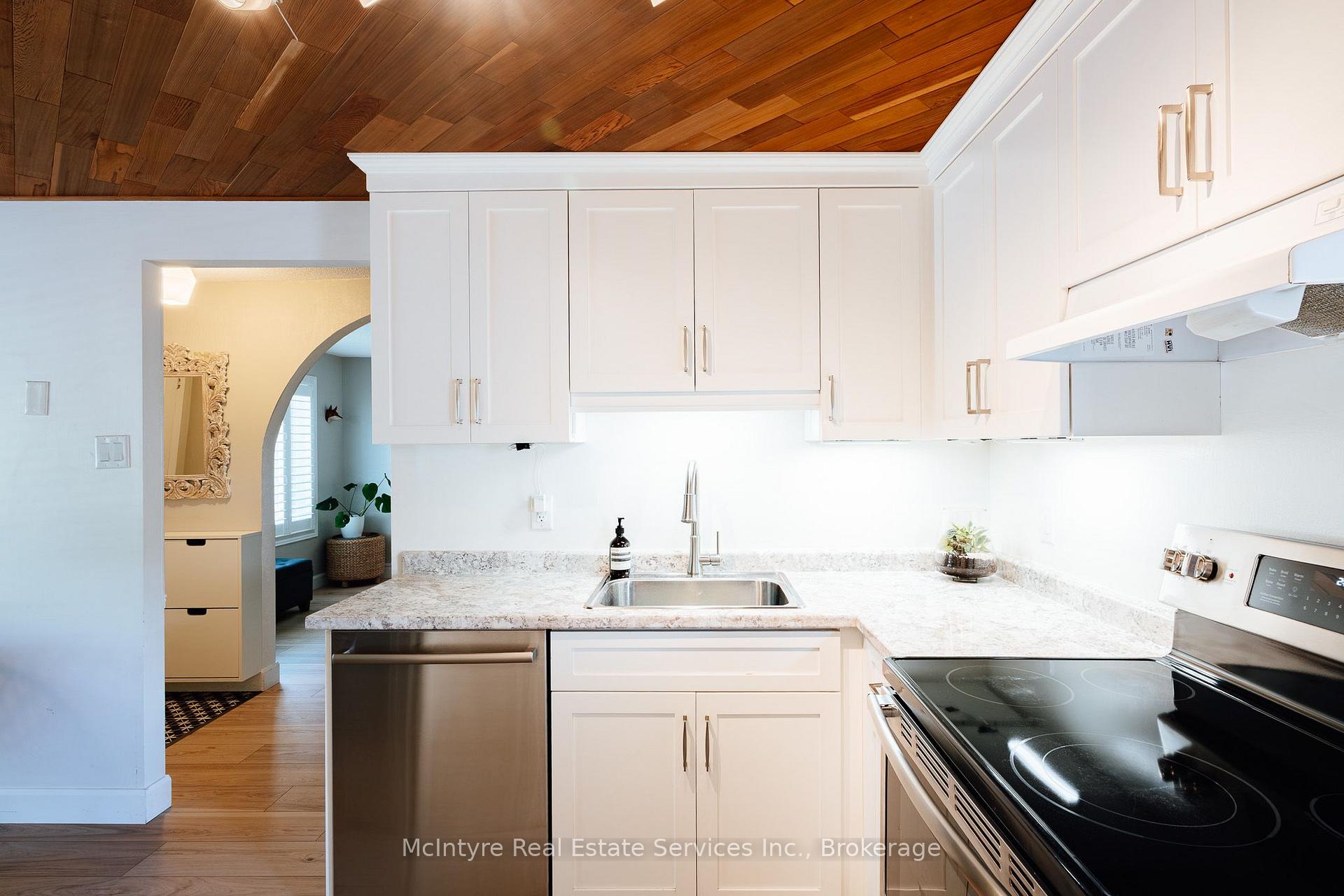 Photo 28 of 78 Helene Crescent, Waterloo, Beechwood — HOMEH