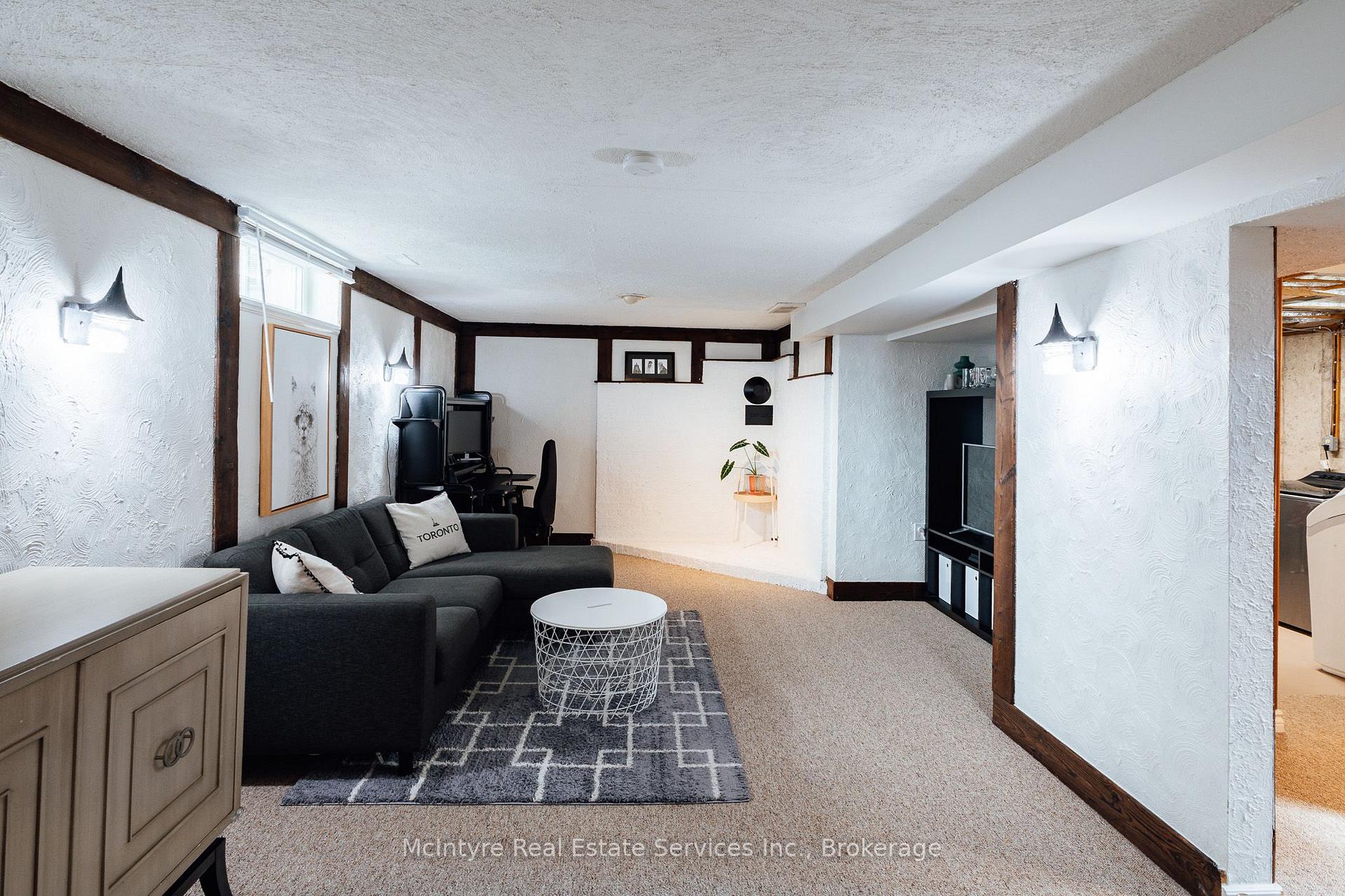 Photo 30 of 78 Helene Crescent, Waterloo, Beechwood — HOMEH