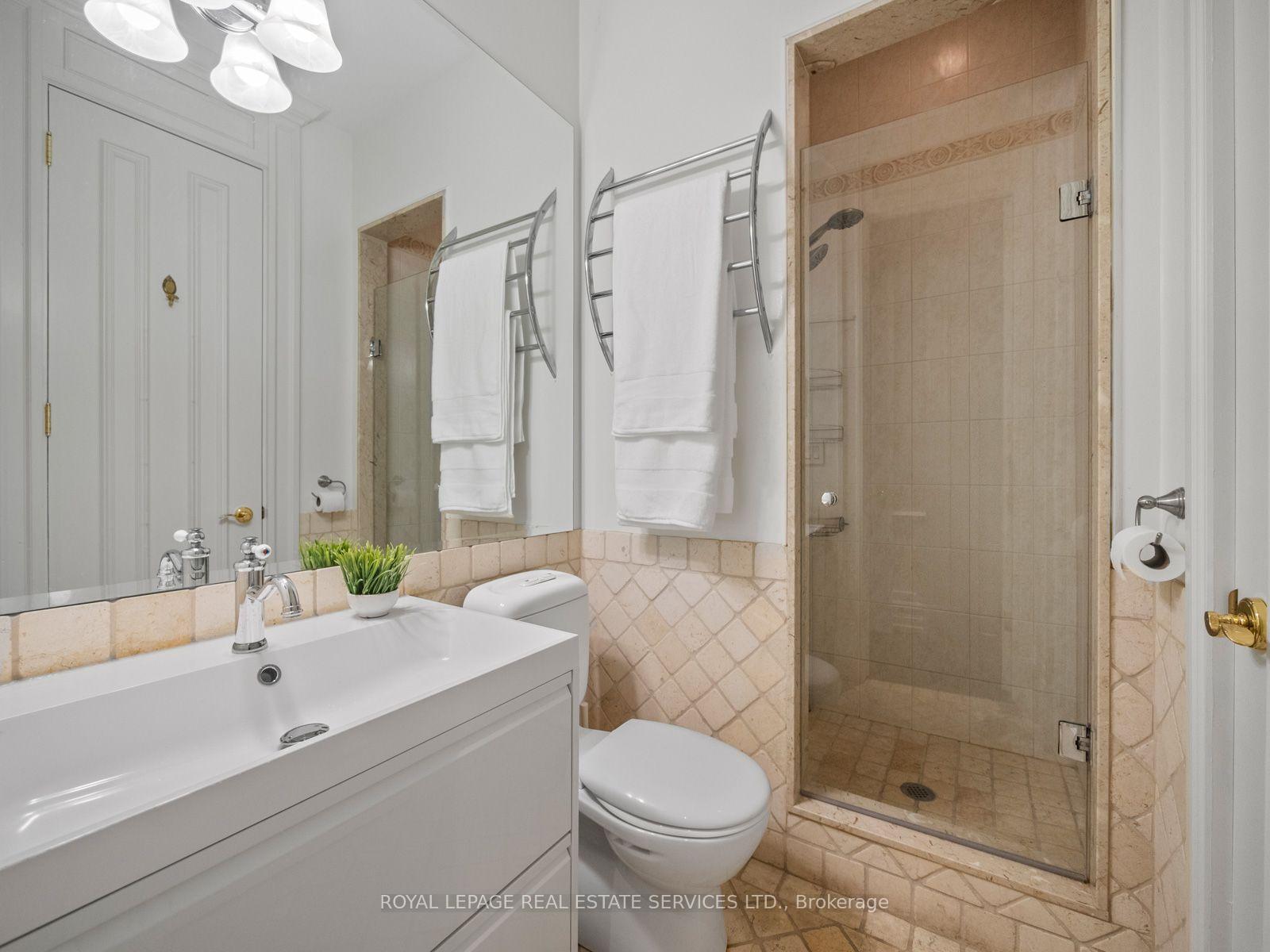 Photo 7 of Unit 4, 276 Spadina Road, Toronto, Casa Loma — HOMEH