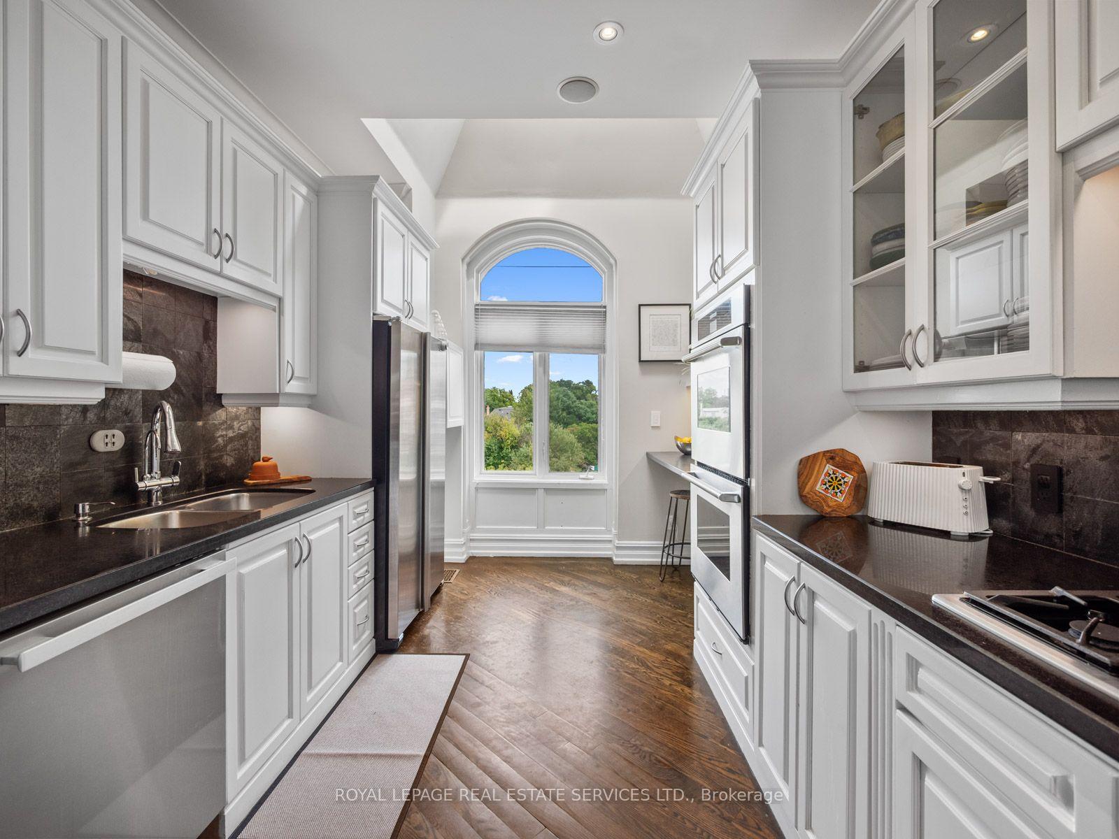 Photo 24 of Unit 4, 276 Spadina Road, Toronto, Casa Loma — HOMEH