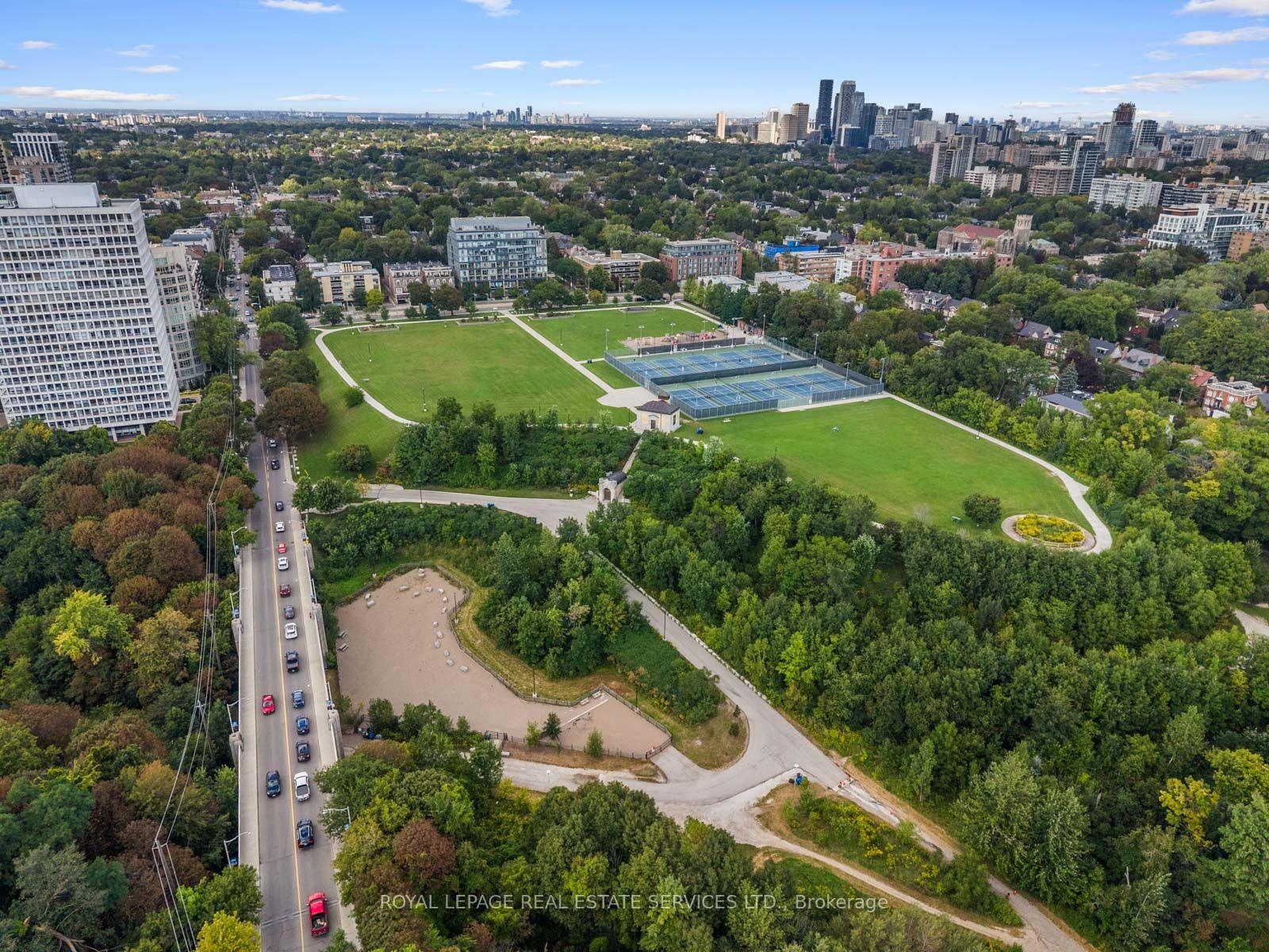 Photo 35 of Unit 4, 276 Spadina Road, Toronto, Casa Loma — HOMEH