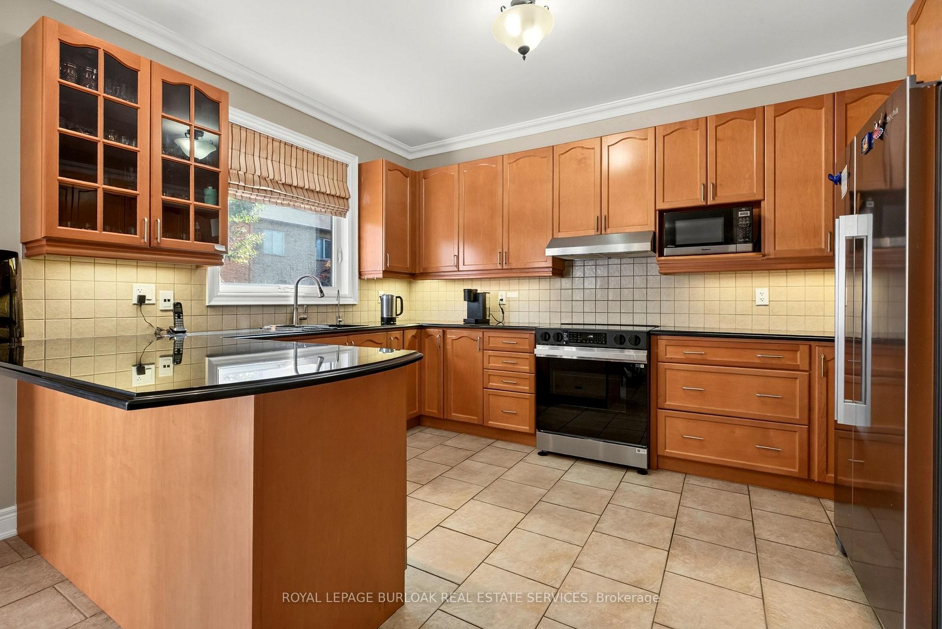 Photo 22 of 364 Nautical Boulevard, Oakville, Bronte — HOMEH