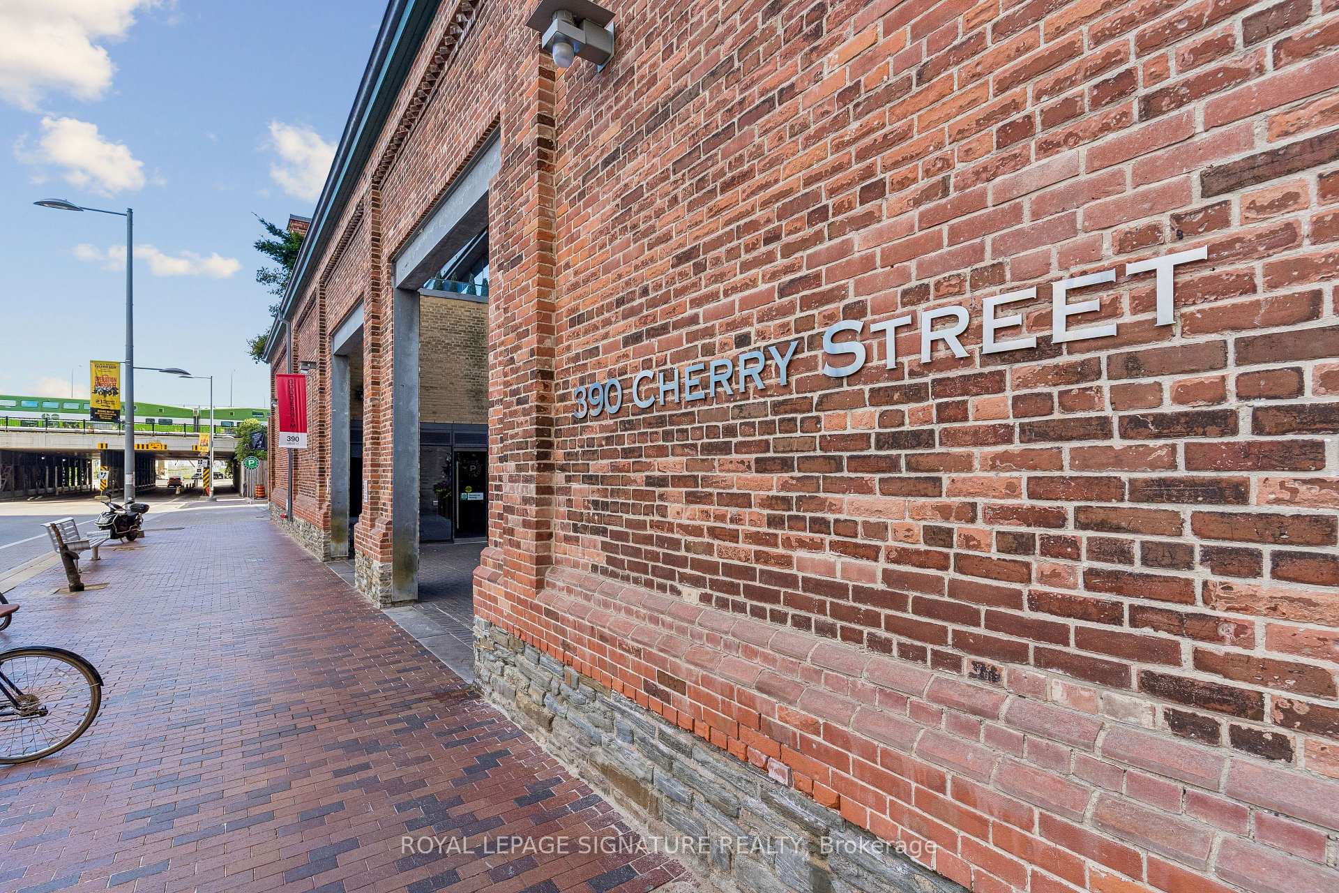 Photo 4 of Unit 313, 390 Cherry Street, Toronto, Waterfront Communities — HOMEH