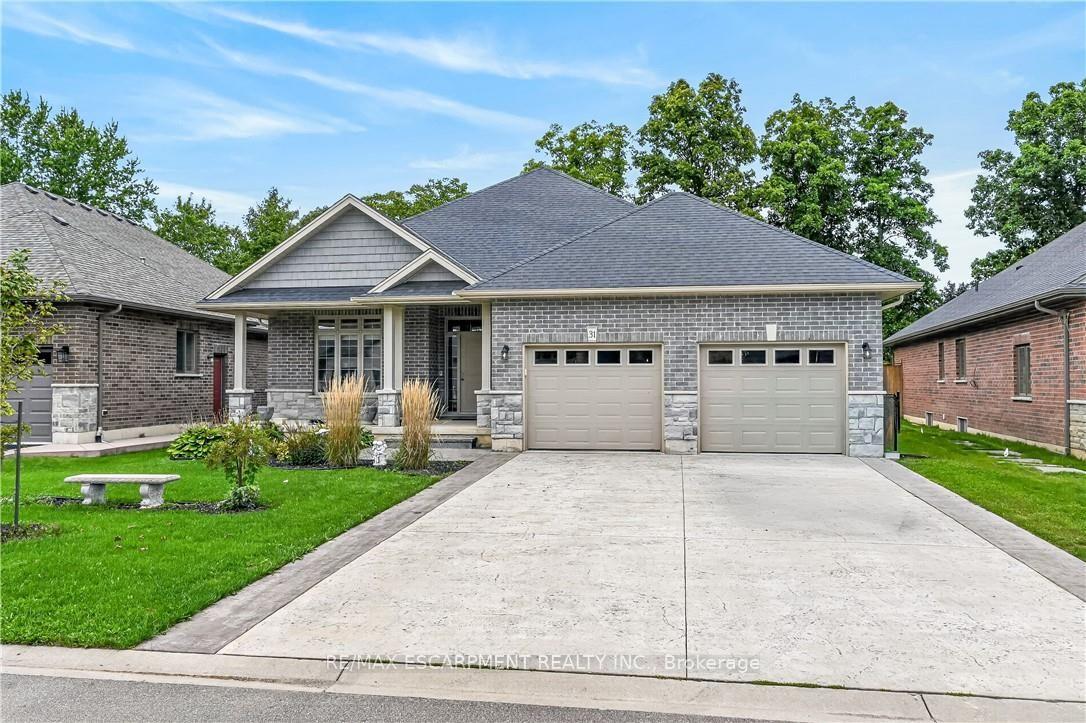Photo 2 of 31 Sycamore Drive, Norfolk, Port Dover — HOMEH