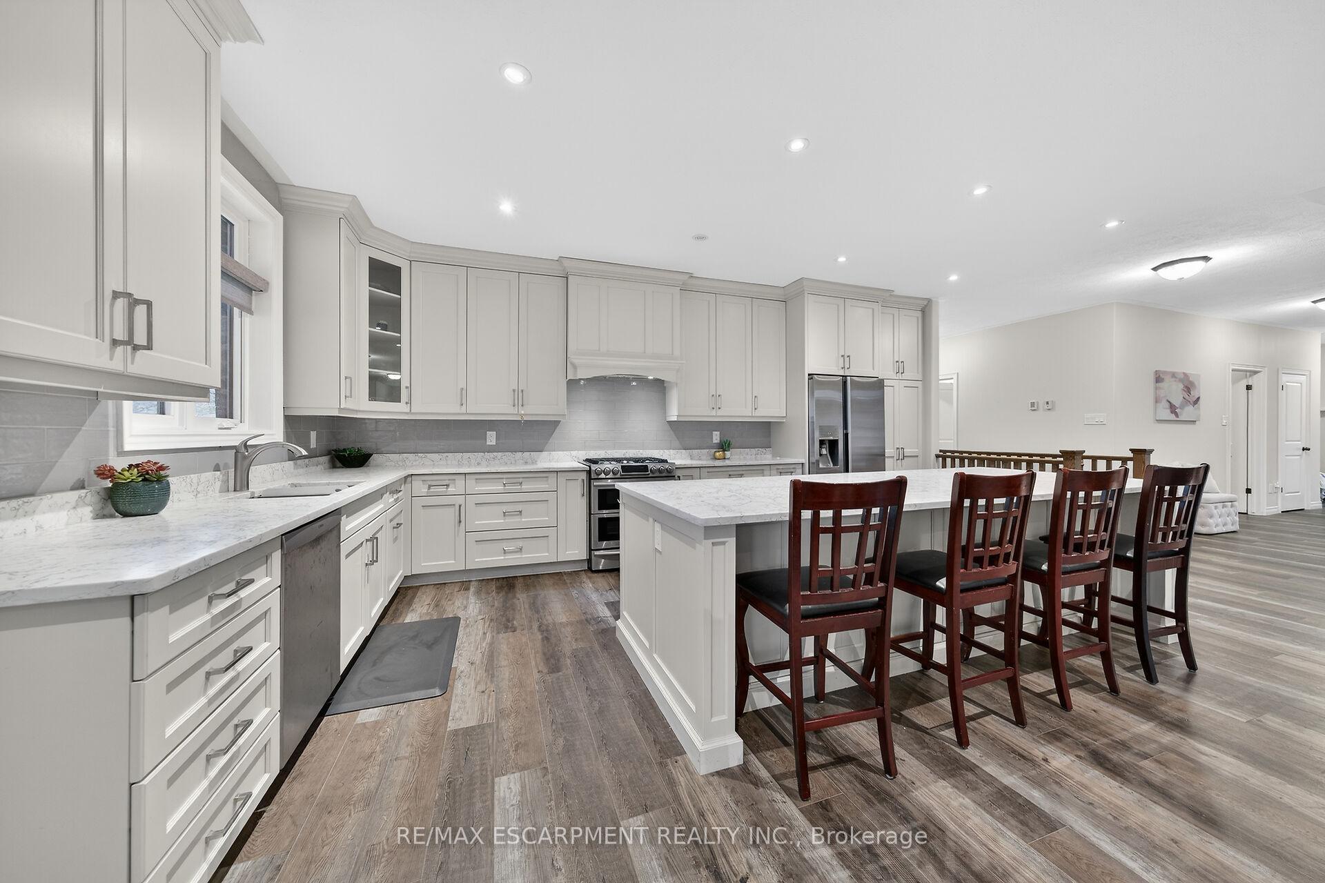 Photo 11 of 31 Sycamore Drive, Norfolk, Port Dover — HOMEH