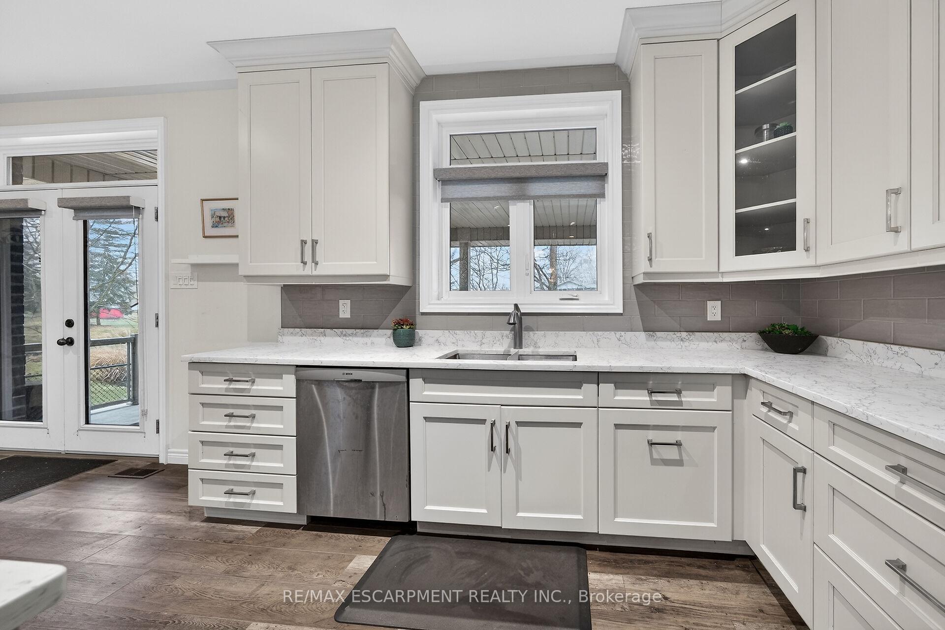 Photo 12 of 31 Sycamore Drive, Norfolk, Port Dover — HOMEH