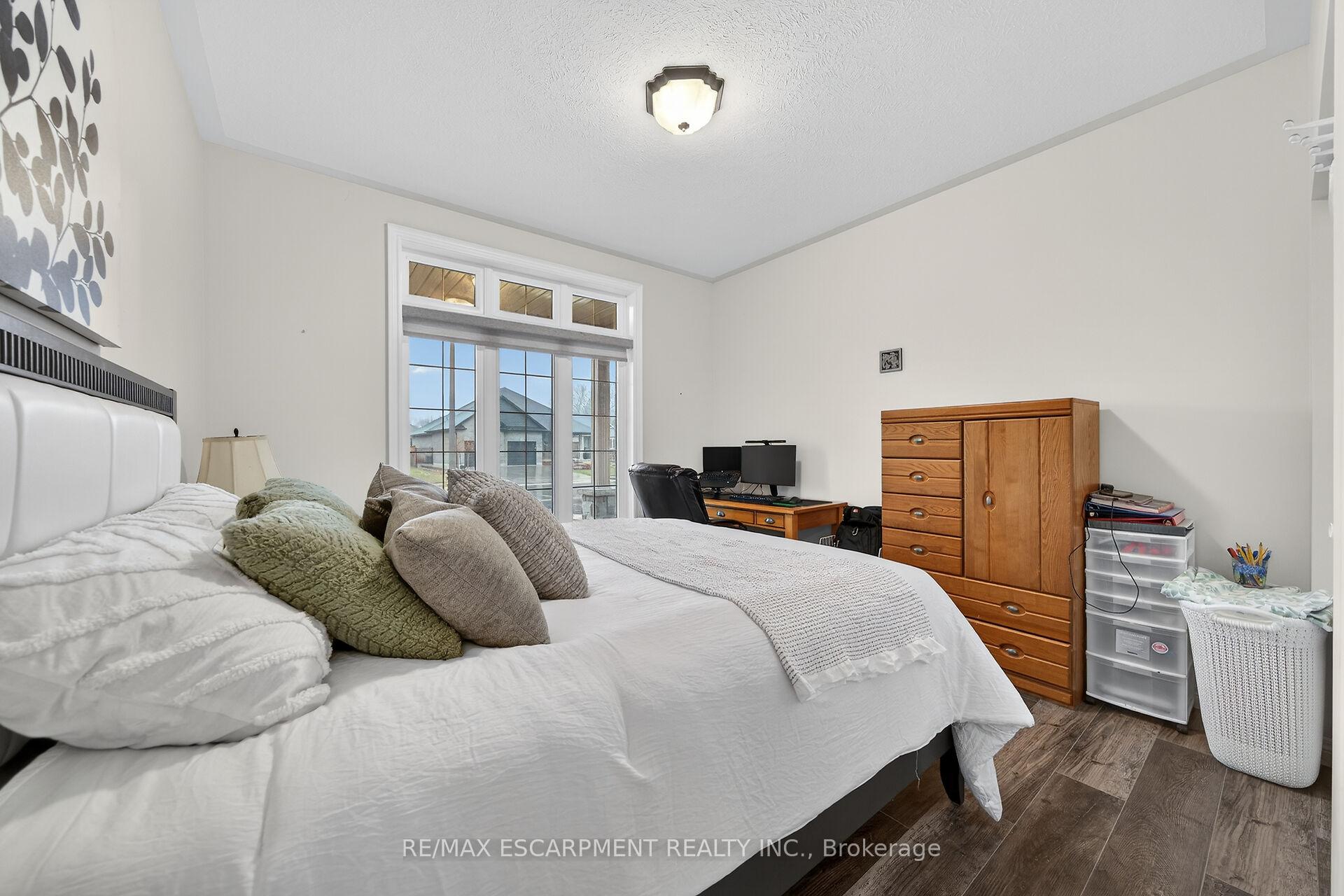 Photo 17 of 31 Sycamore Drive, Norfolk, Port Dover — HOMEH
