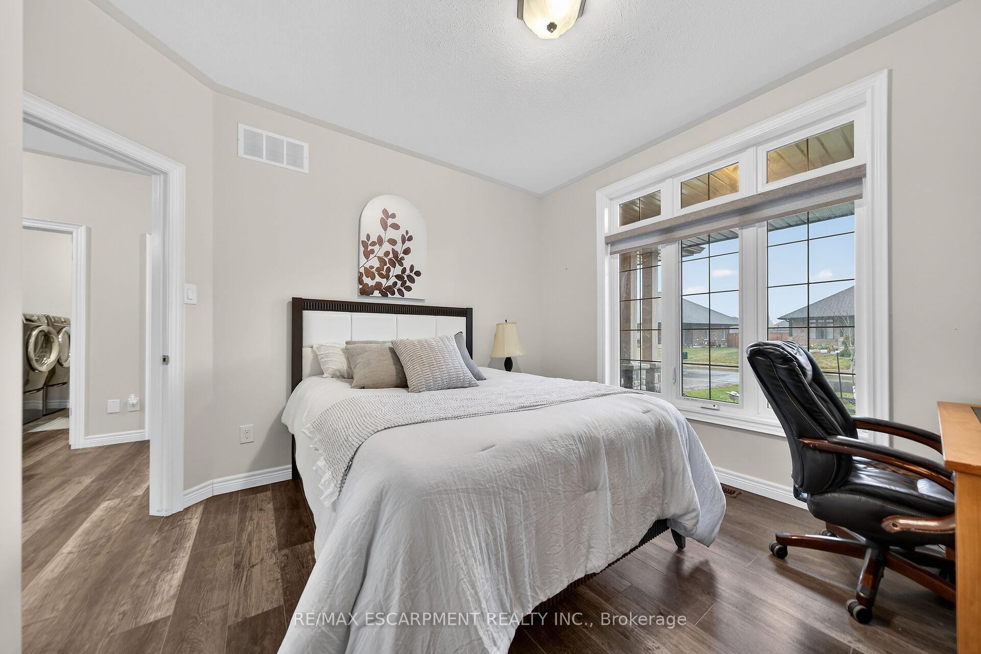 Photo 18 of 31 Sycamore Drive, Norfolk, Port Dover — HOMEH