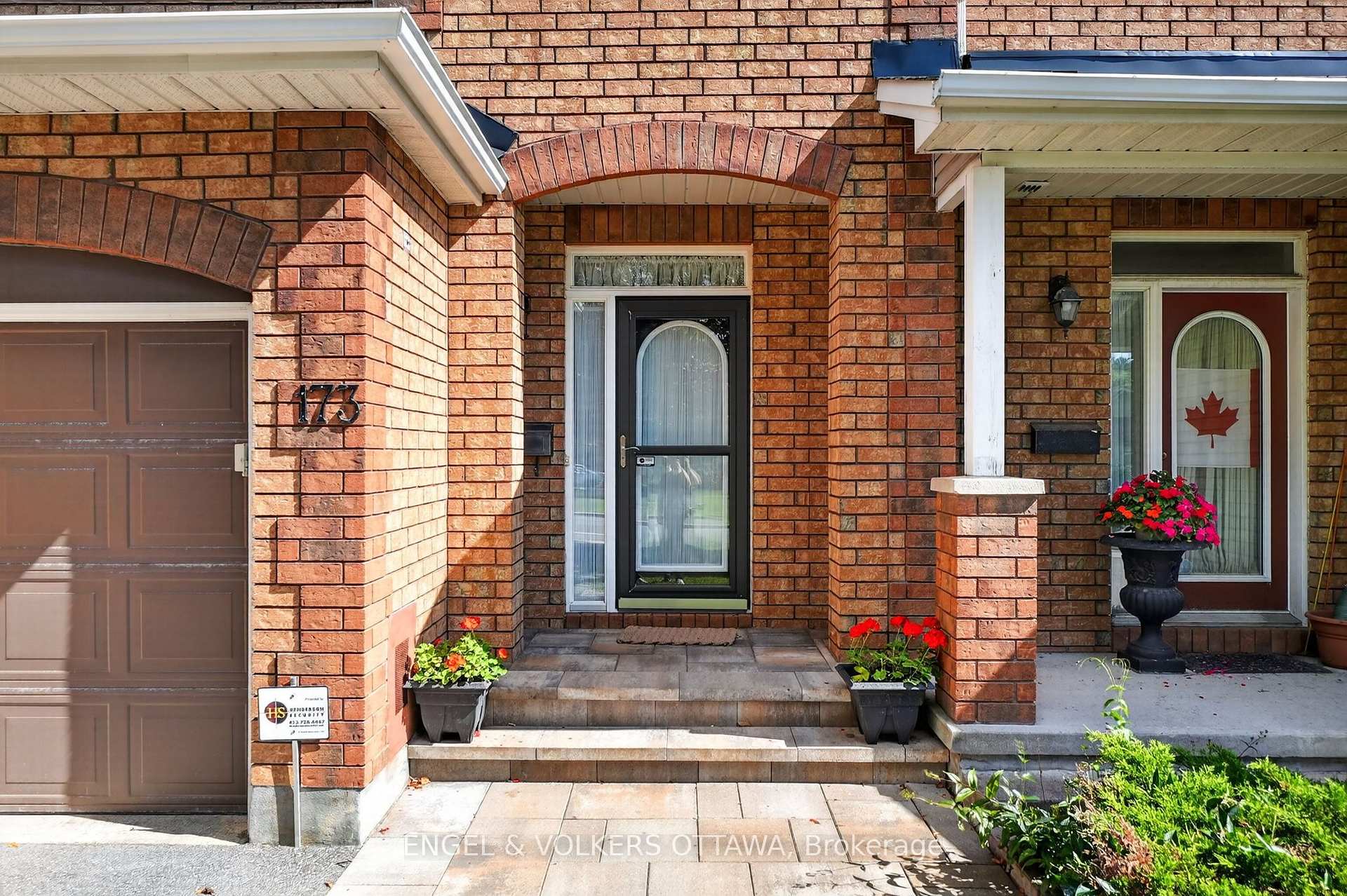 Photo 3 of 173 Hearst Way, Ottawa, Kanata - Katimavik — HOMEH