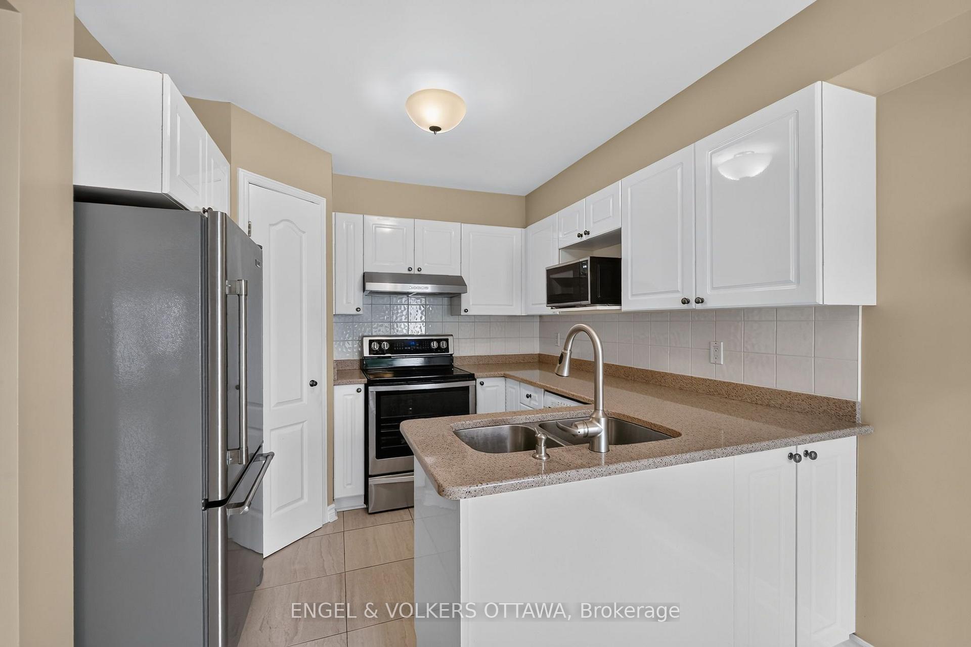 Photo 11 of 173 Hearst Way, Ottawa, Kanata - Katimavik — HOMEH
