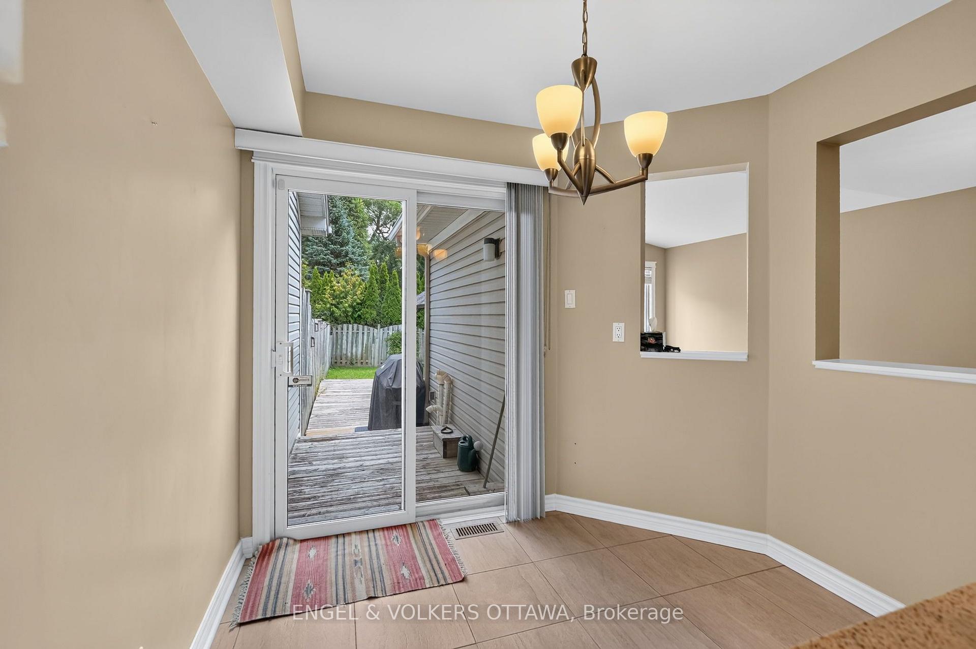 Photo 12 of 173 Hearst Way, Ottawa, Kanata - Katimavik — HOMEH