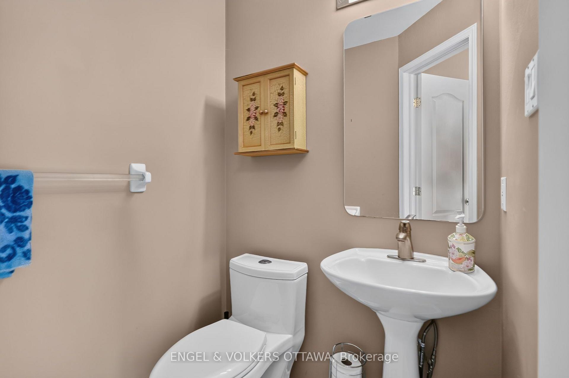 Photo 13 of 173 Hearst Way, Ottawa, Kanata - Katimavik — HOMEH