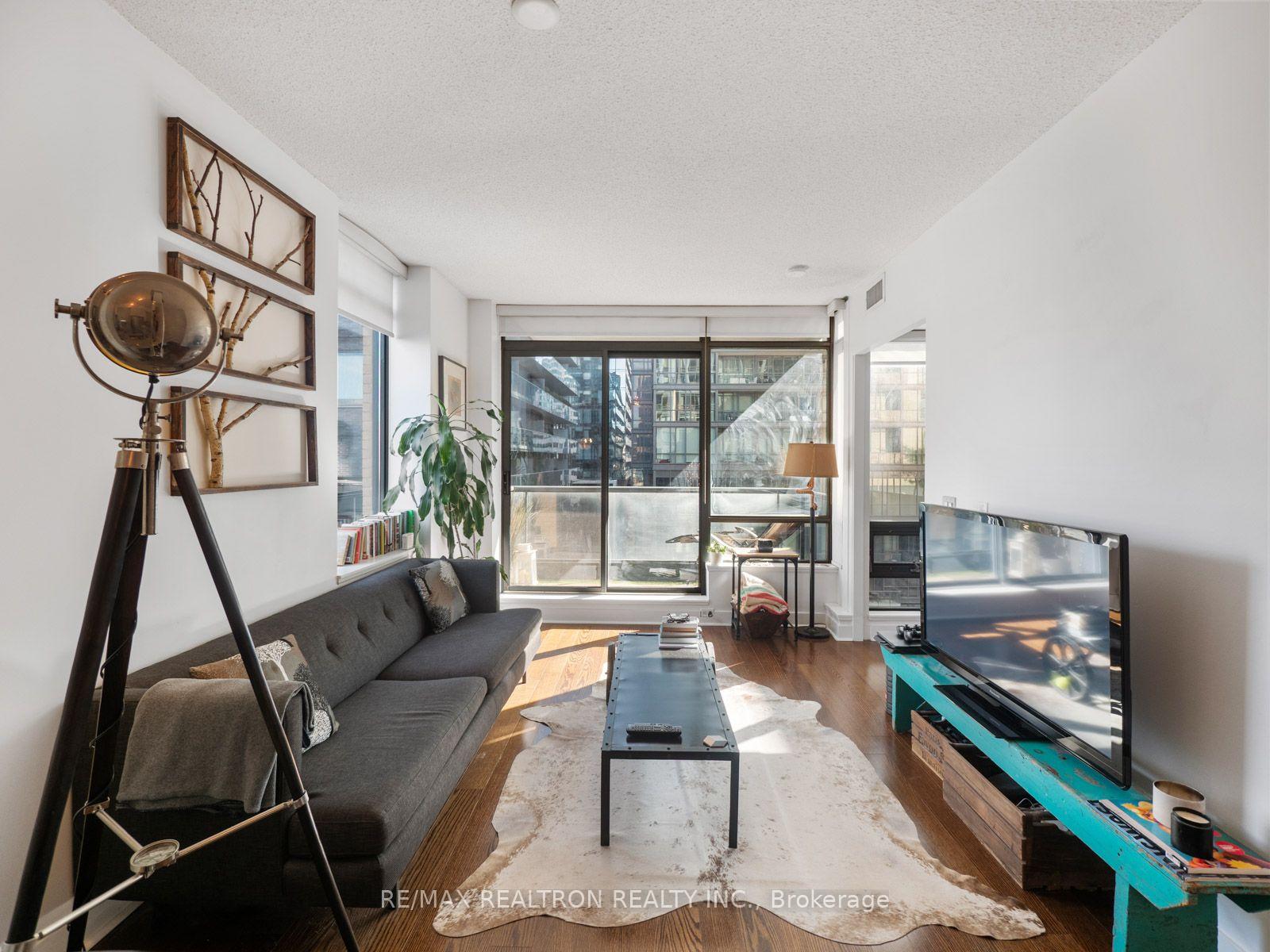 Photo 11 of 438 King Street, Toronto, Waterfront Communities — HOMEH