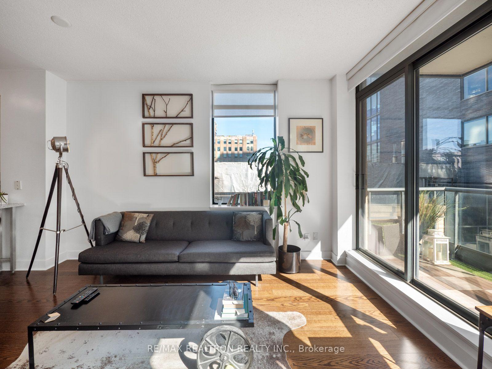 Photo 13 of 438 King Street, Toronto, Waterfront Communities — HOMEH