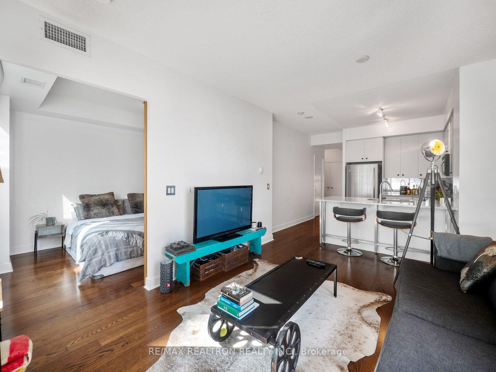 Photo 16 of 438 King Street, Toronto, Waterfront Communities — HOMEH