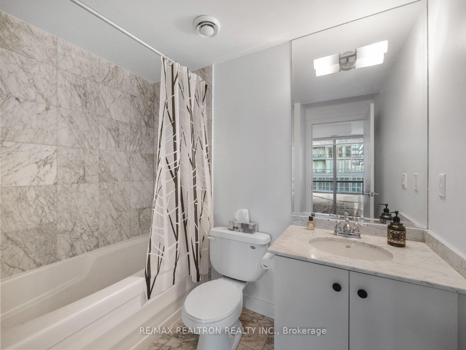 Photo 20 of 438 King Street, Toronto, Waterfront Communities — HOMEH