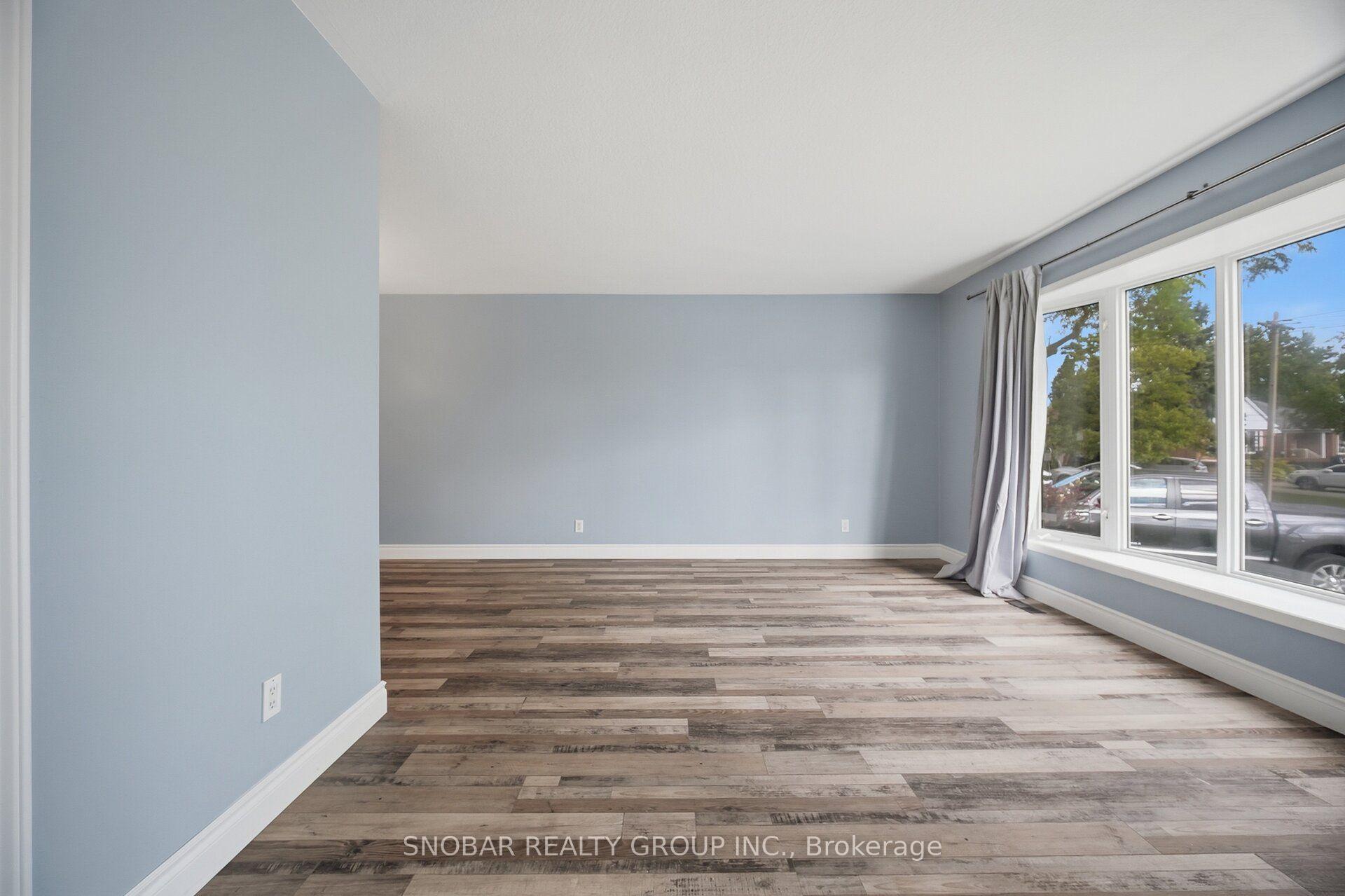 Photo 3 of 3441 Fellmore Drive, Mississauga, Erindale — HOMEH