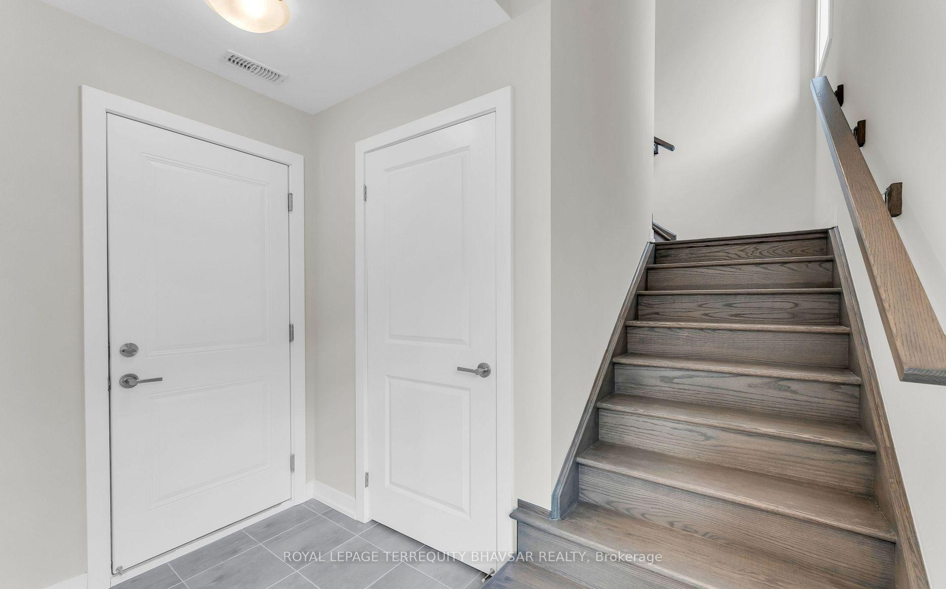Photo 6 of Unit 130, 10 Birmingham Drive, Cambridge, Sheldon-Conestoga — HOMEH