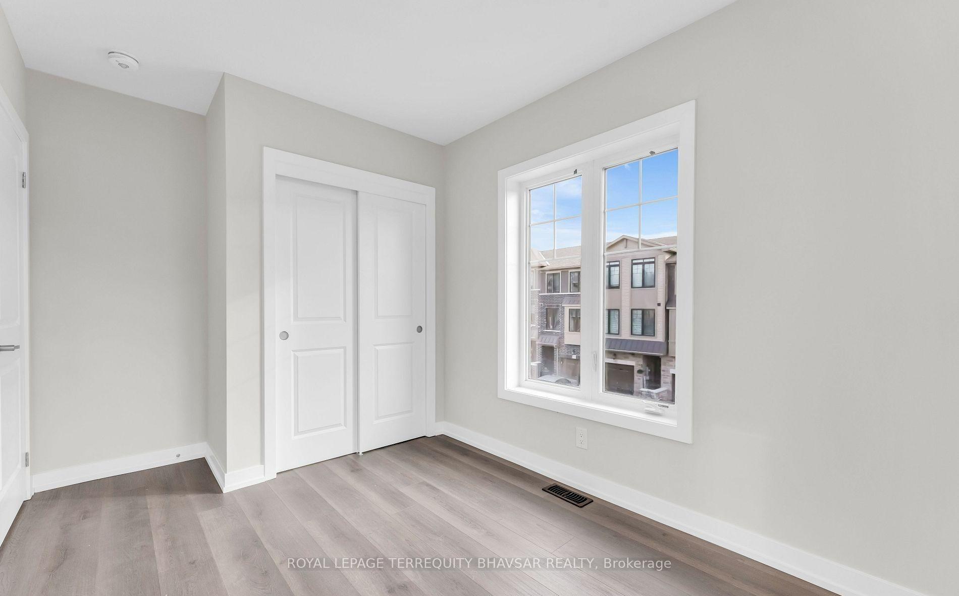 Photo 19 of Unit 130, 10 Birmingham Drive, Cambridge, Sheldon-Conestoga — HOMEH