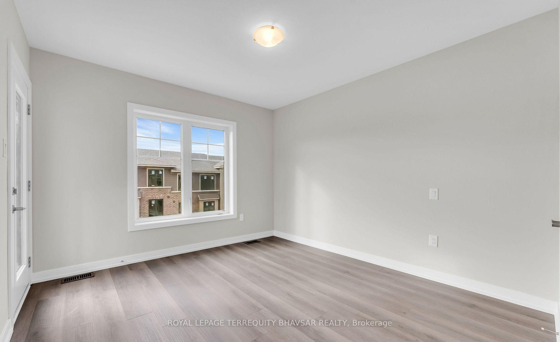 Photo 20 of Unit 130, 10 Birmingham Drive, Cambridge, Sheldon-Conestoga — HOMEH
