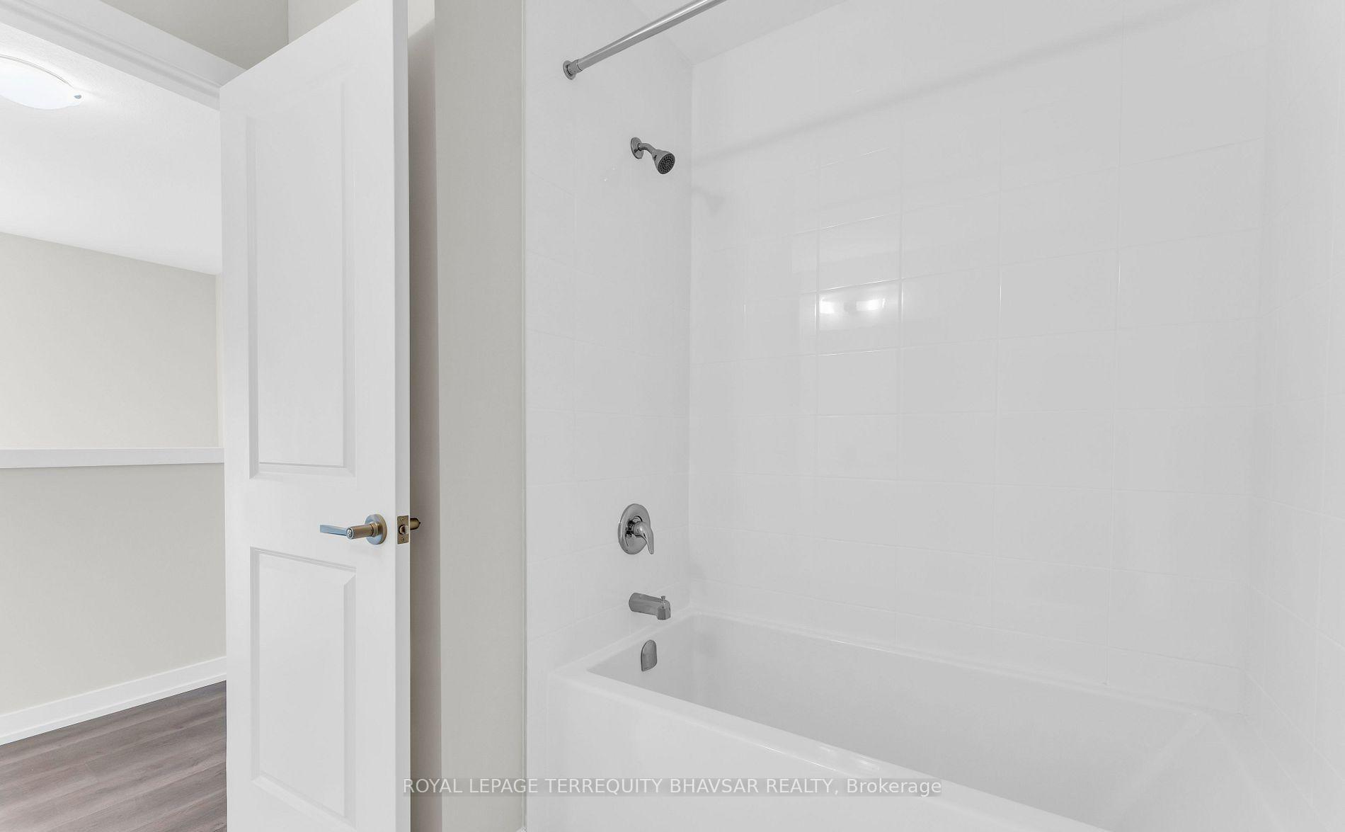 Photo 24 of Unit 130, 10 Birmingham Drive, Cambridge, Sheldon-Conestoga — HOMEH