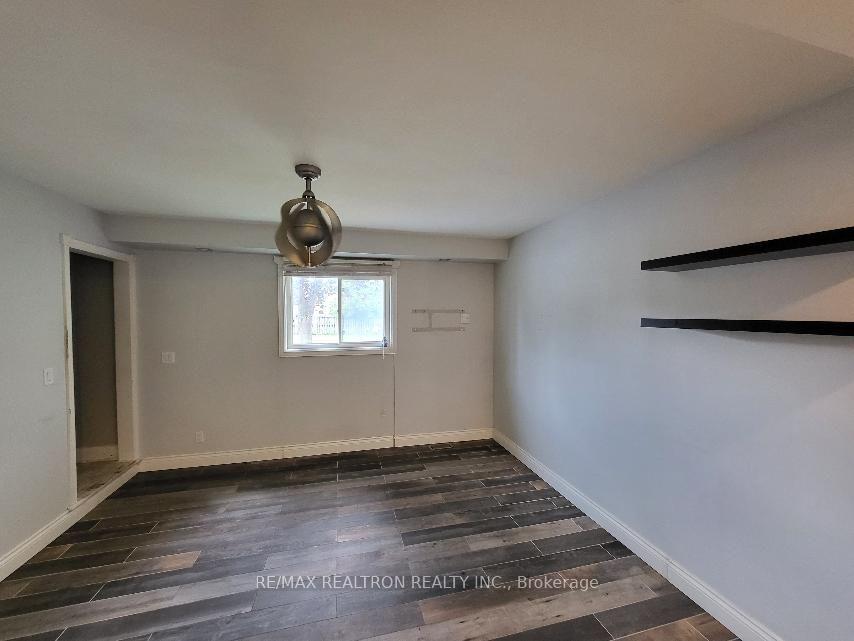 Photo 14 of 256 Dunlop Street W, Barrie, Queen's Park — HOMEH