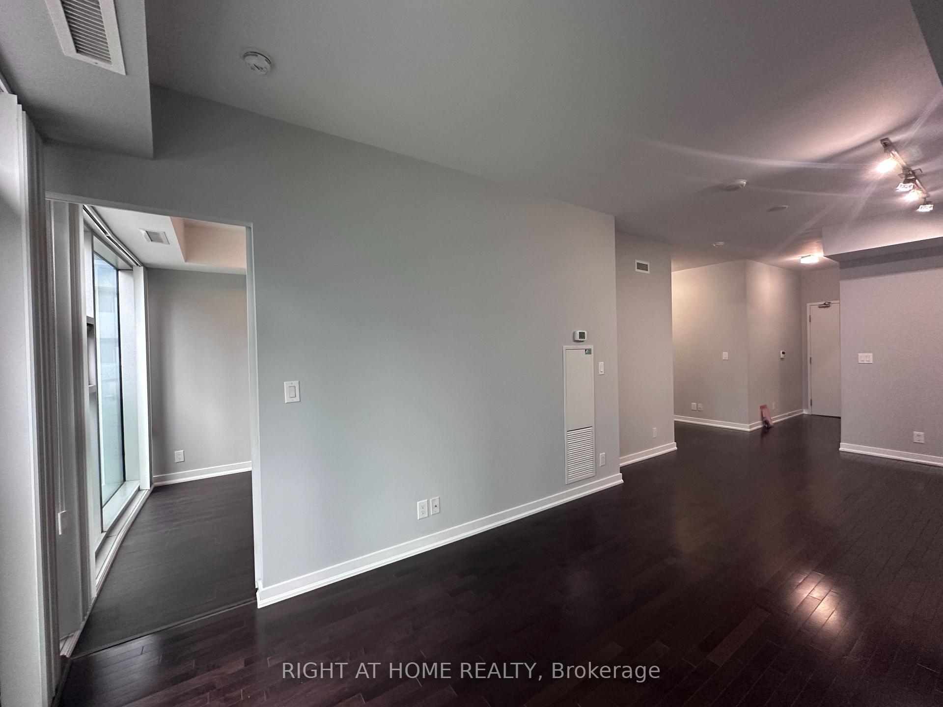 Photo 8 of Unit 509, 12 York Street, Toronto, Waterfront Communities — HOMEH