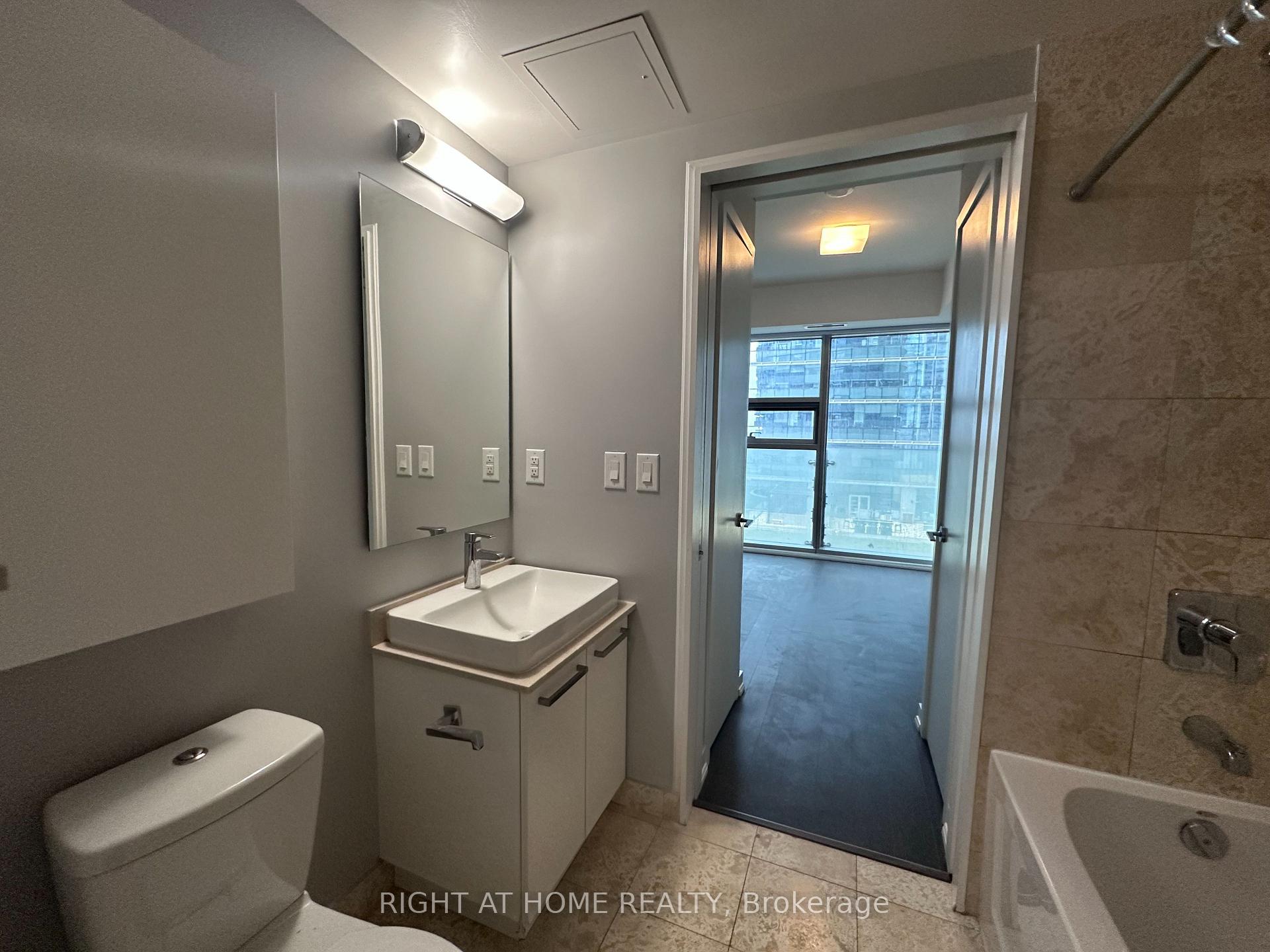 Photo 14 of Unit 509, 12 York Street, Toronto, Waterfront Communities — HOMEH