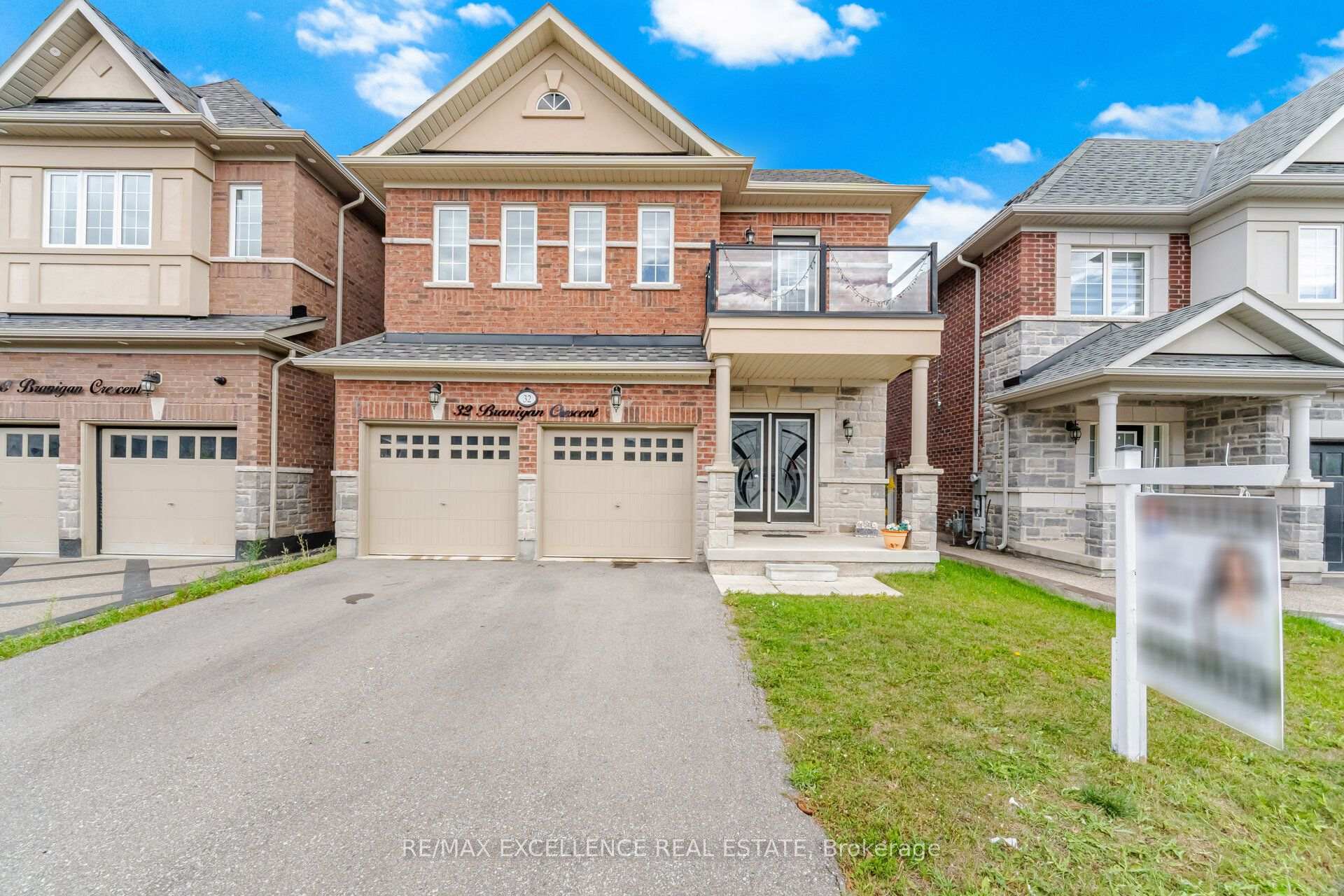 Photo 1 of 32 Branigan Crescent, Halton Hills, Georgetown — HOMEH