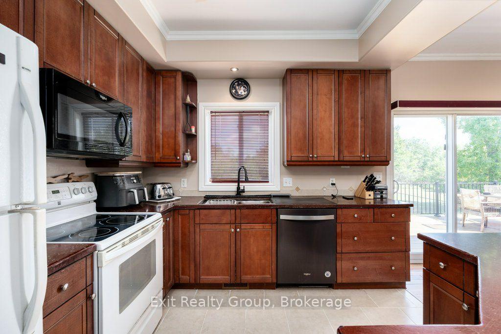 Photo 13 of 10435 Highway 41, Addington Highlands, Addington Highlands — HOMEH
