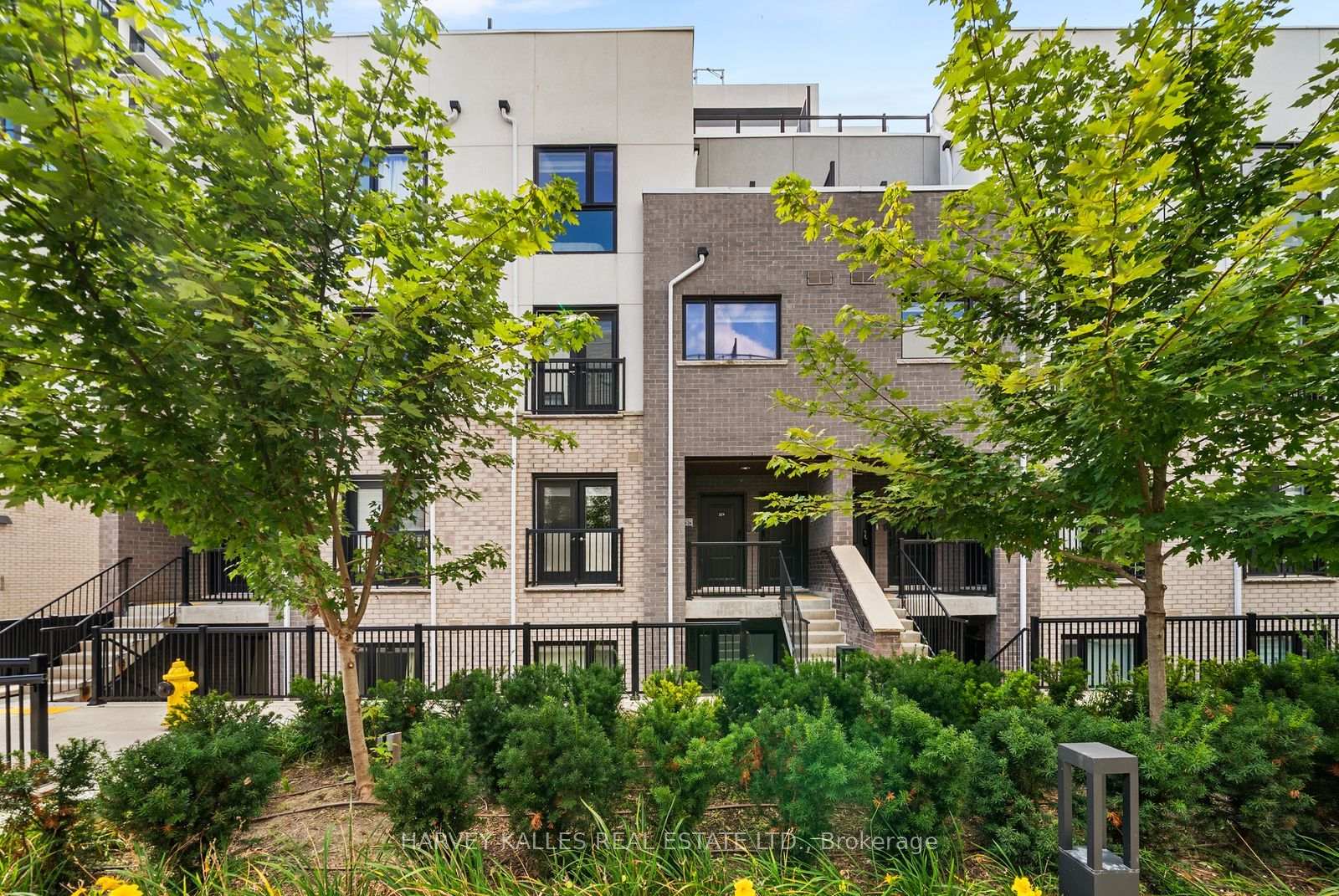 Photo 3 of Unit 324, 349 Wheat Boom Drive, Oakville, Joshua Meadows — HOMEH