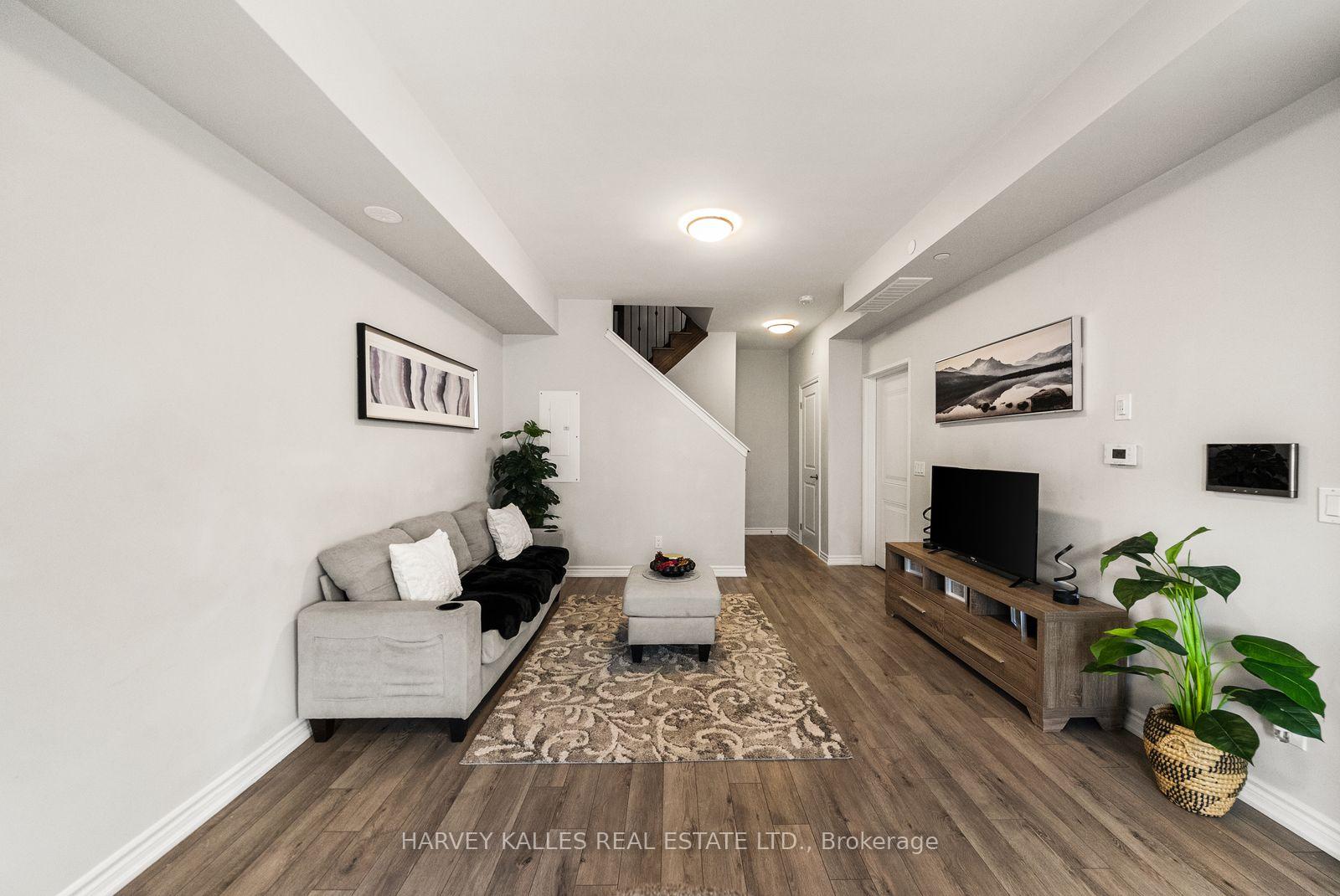 Photo 9 of Unit 324, 349 Wheat Boom Drive, Oakville, Joshua Meadows — HOMEH