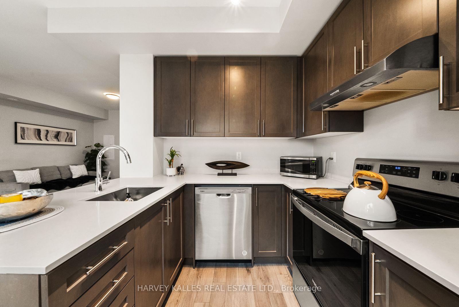 Photo 11 of Unit 324, 349 Wheat Boom Drive, Oakville, Joshua Meadows — HOMEH