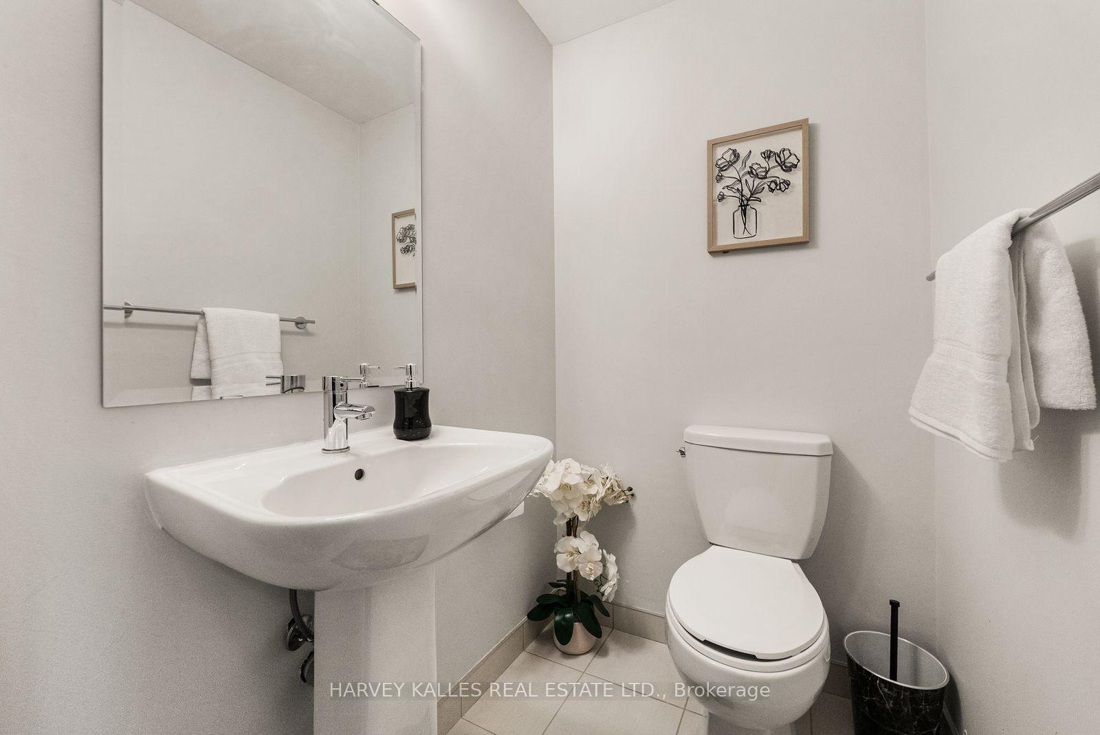 Photo 17 of Unit 324, 349 Wheat Boom Drive, Oakville, Joshua Meadows — HOMEH