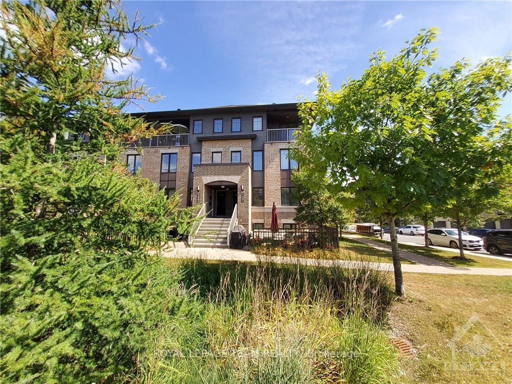 Photo 1 of Unit B, 148 Lindenshade Drive, Ottawa, Barrhaven - Strandherd — HOMEH